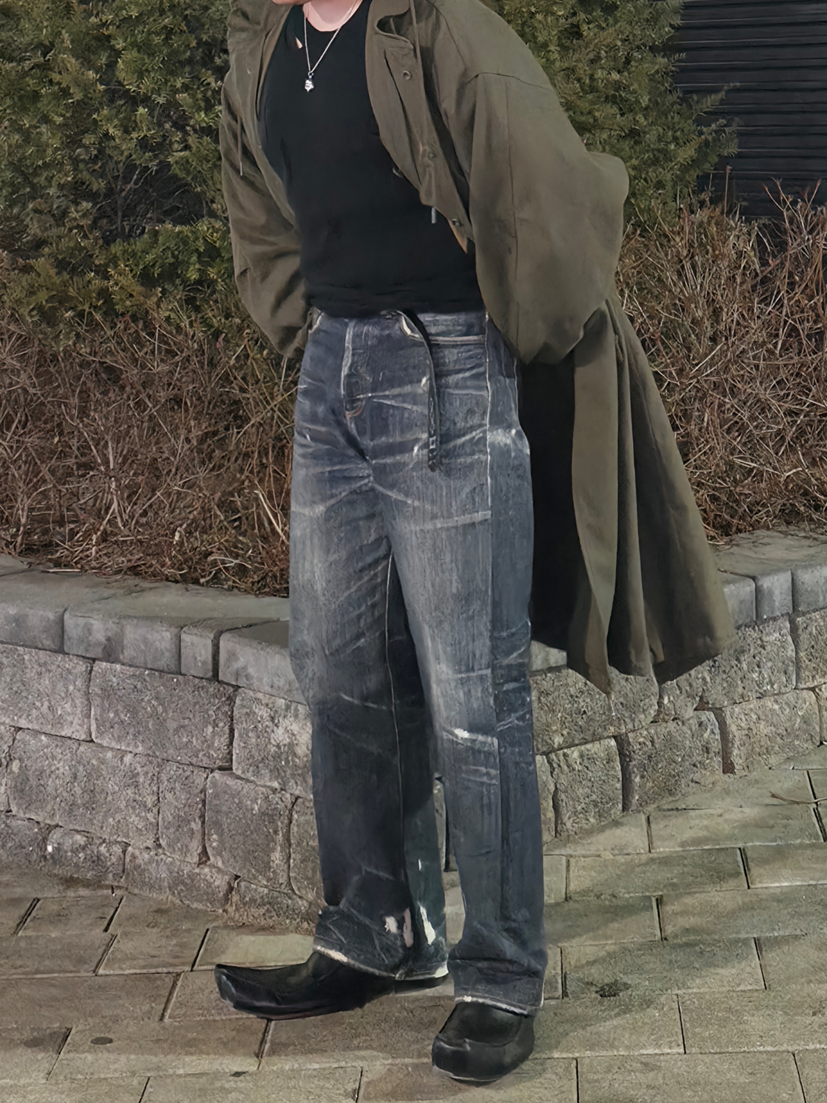 Balenciaga Romeo Mule Black 착용 스타일 - 1