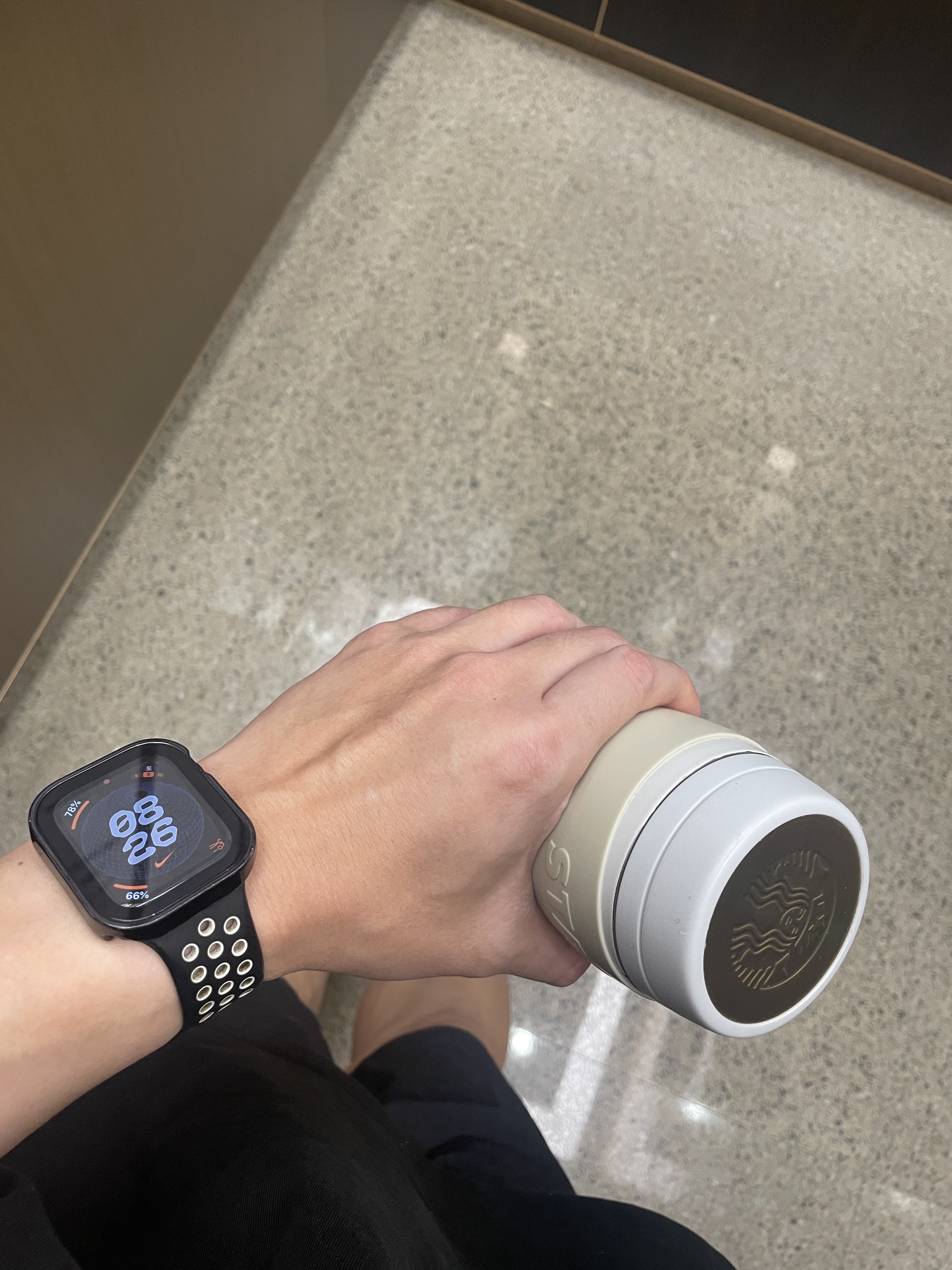 Apple Watch Series 9 45mm GPS Midnight Aluminium Case with Sport Band M/L Midnight (Korean Ver.) 착용 스타일