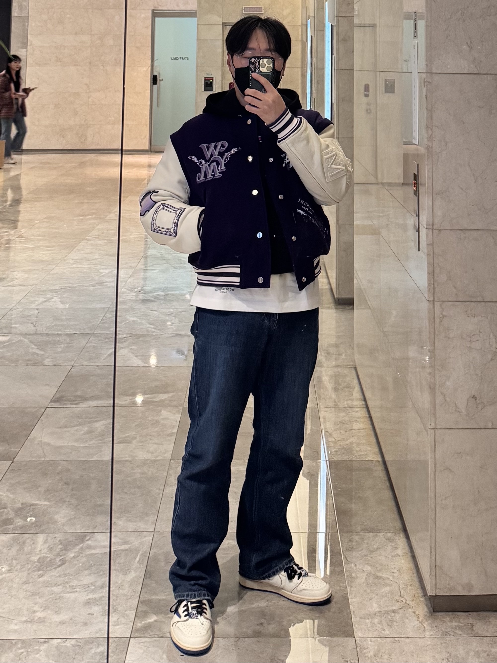 Off-White Weed Arrow Oversized Hoodie Black, Wooyoungmi New Straight Denim Pants Blue - 25SS 착용 스타일 - 3