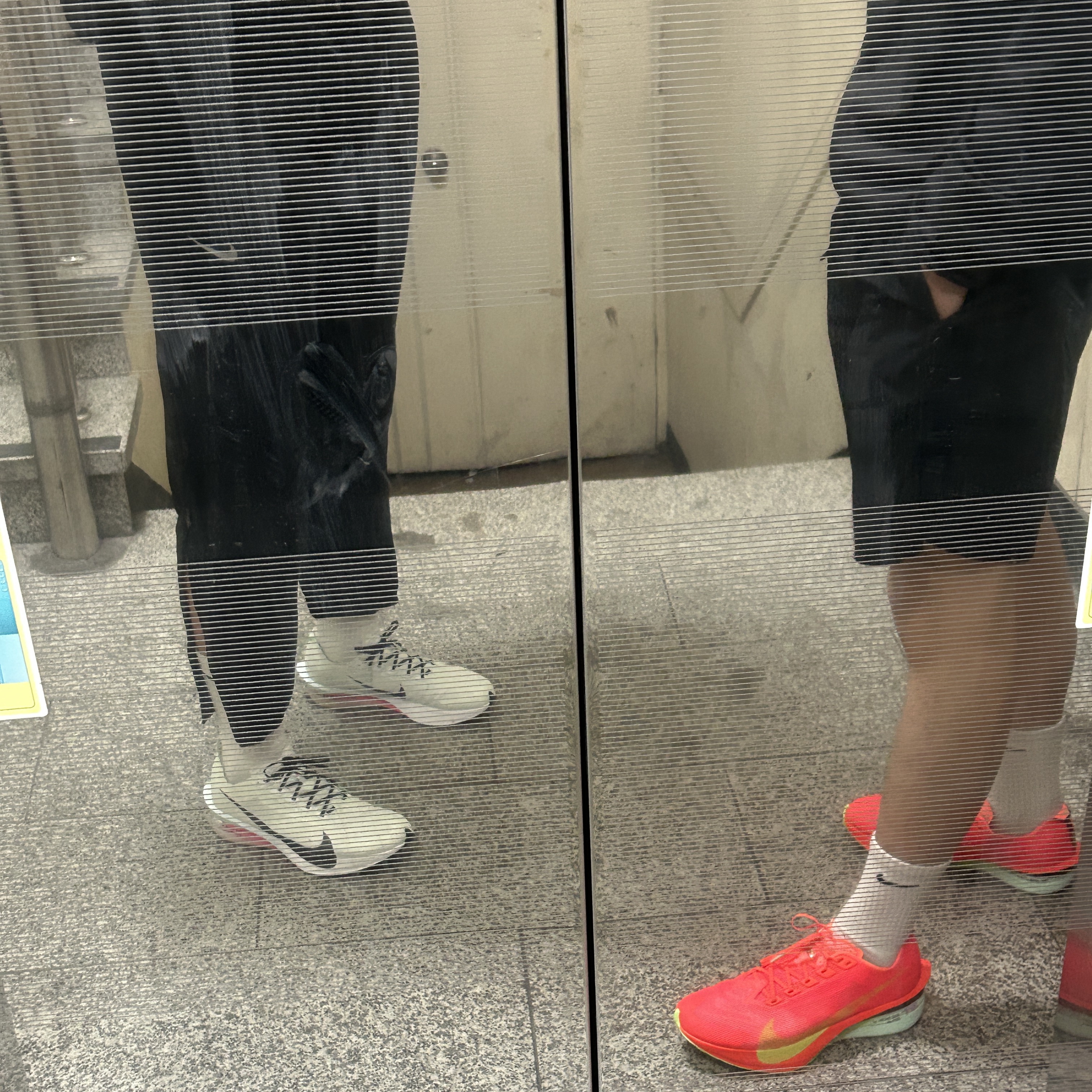 Nike Dri-Fit Challenger Woven Pants Black - Asia, Nike ZoomX Vaporfly Next% 4 White Hyper Pink 착용 스타일