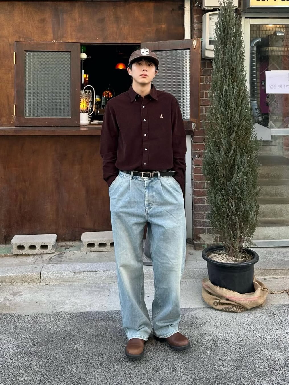 Sunday Ceremony Sy Logo 5 Panel Cotton Cap - Brown 착용 스타일 - 1