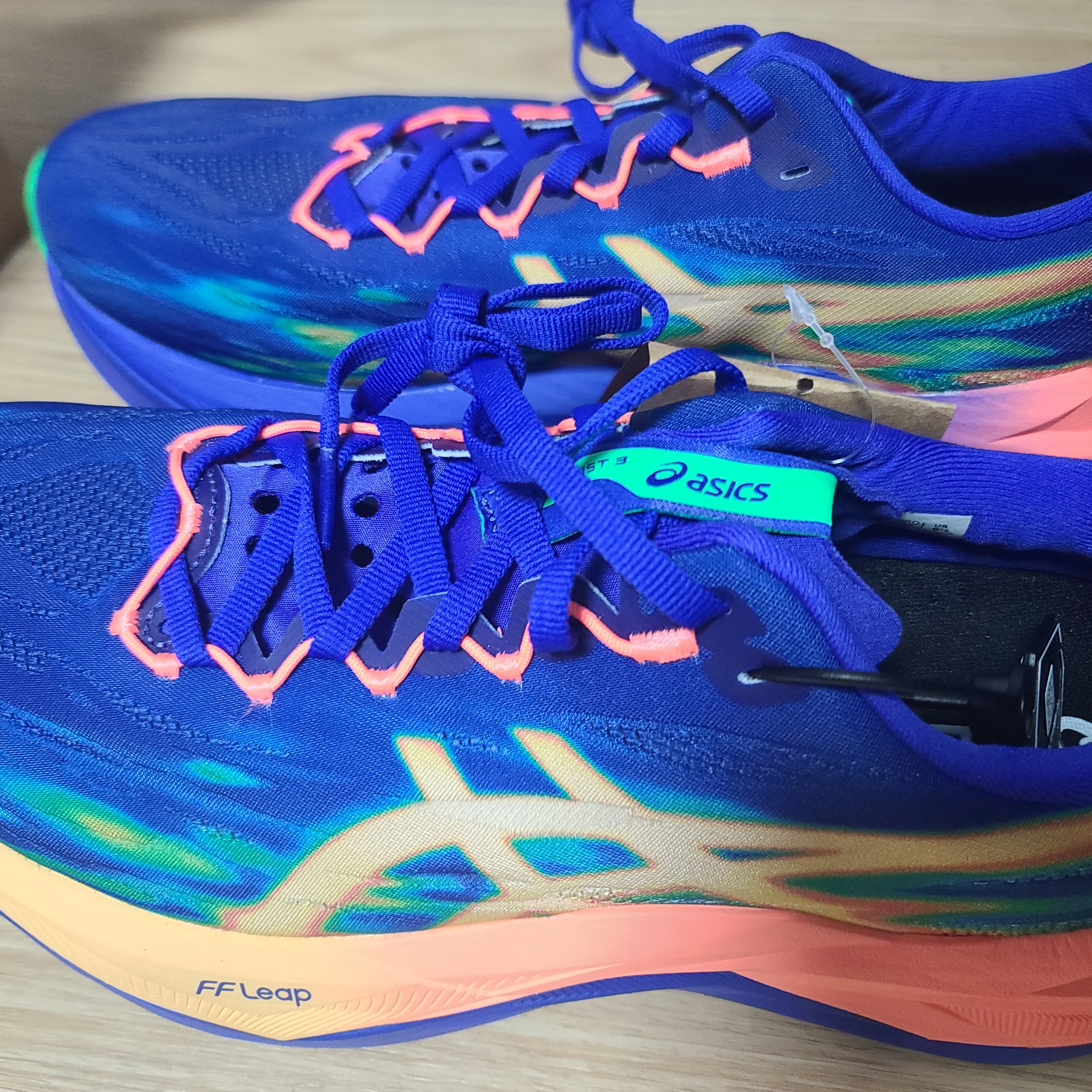 Asics Superblast 3 Cobalt Burst Light Orange 착용 스타일 - 1