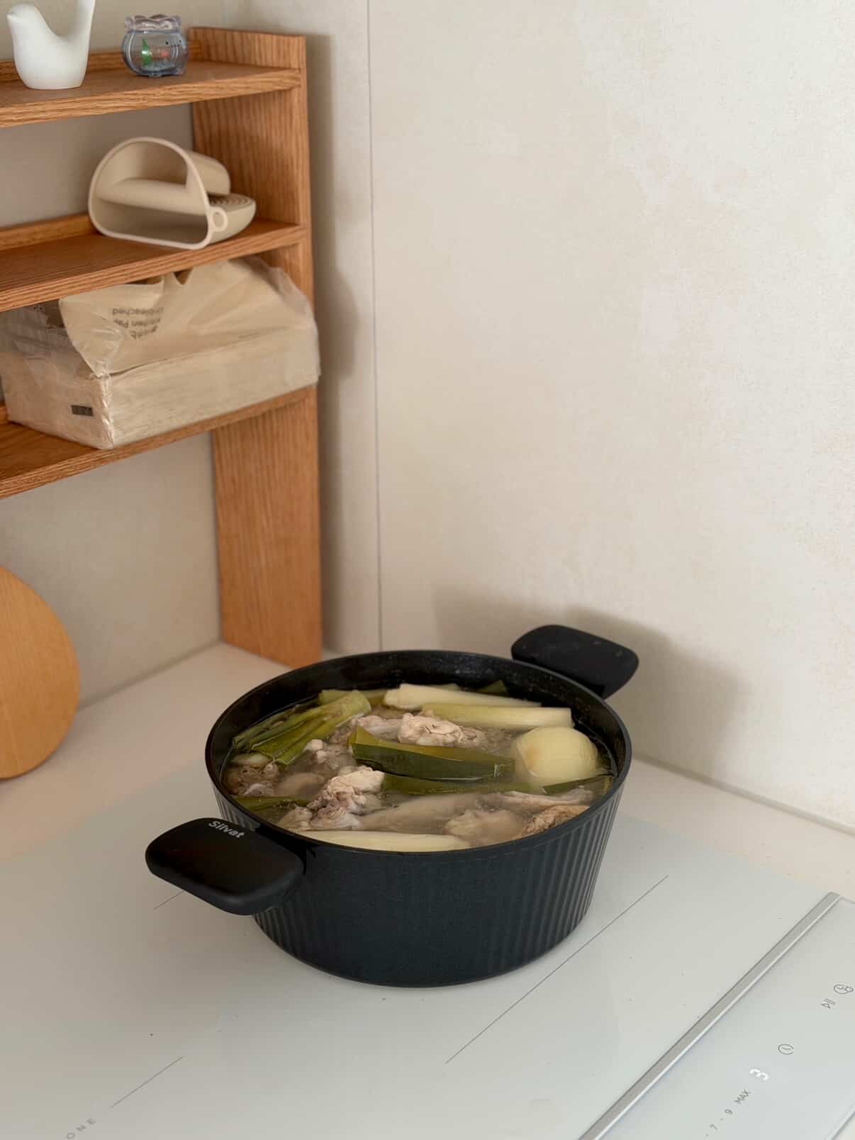 Silvat vellina IH Forged Double Handle Pot 24cm 착용 스타일
