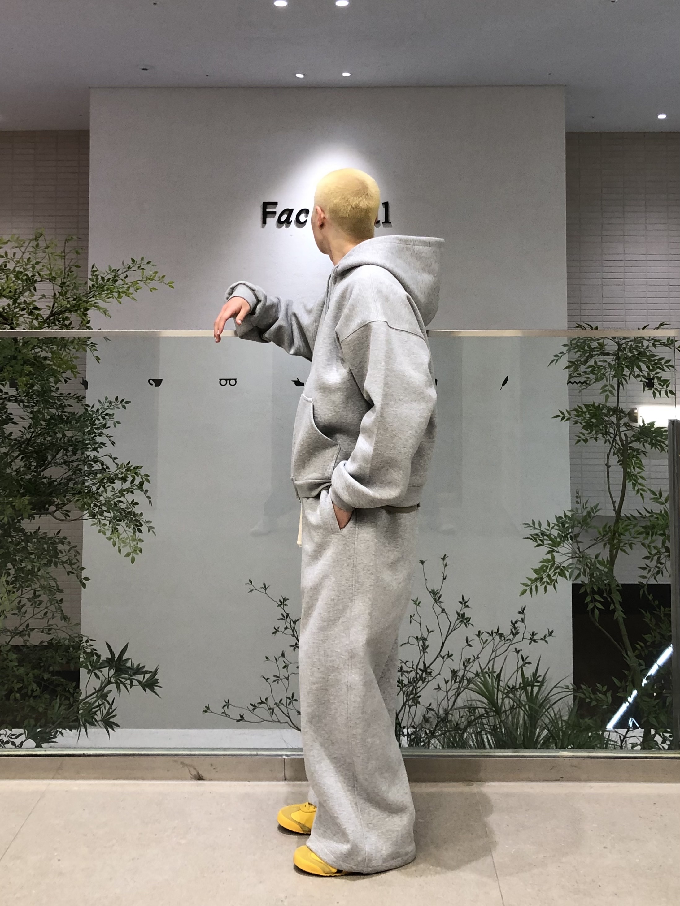 Nonnod Scuba Zip Hoodie Grey, Nonnod Scuba Pajama Pants Grey 착용 스타일 - 4