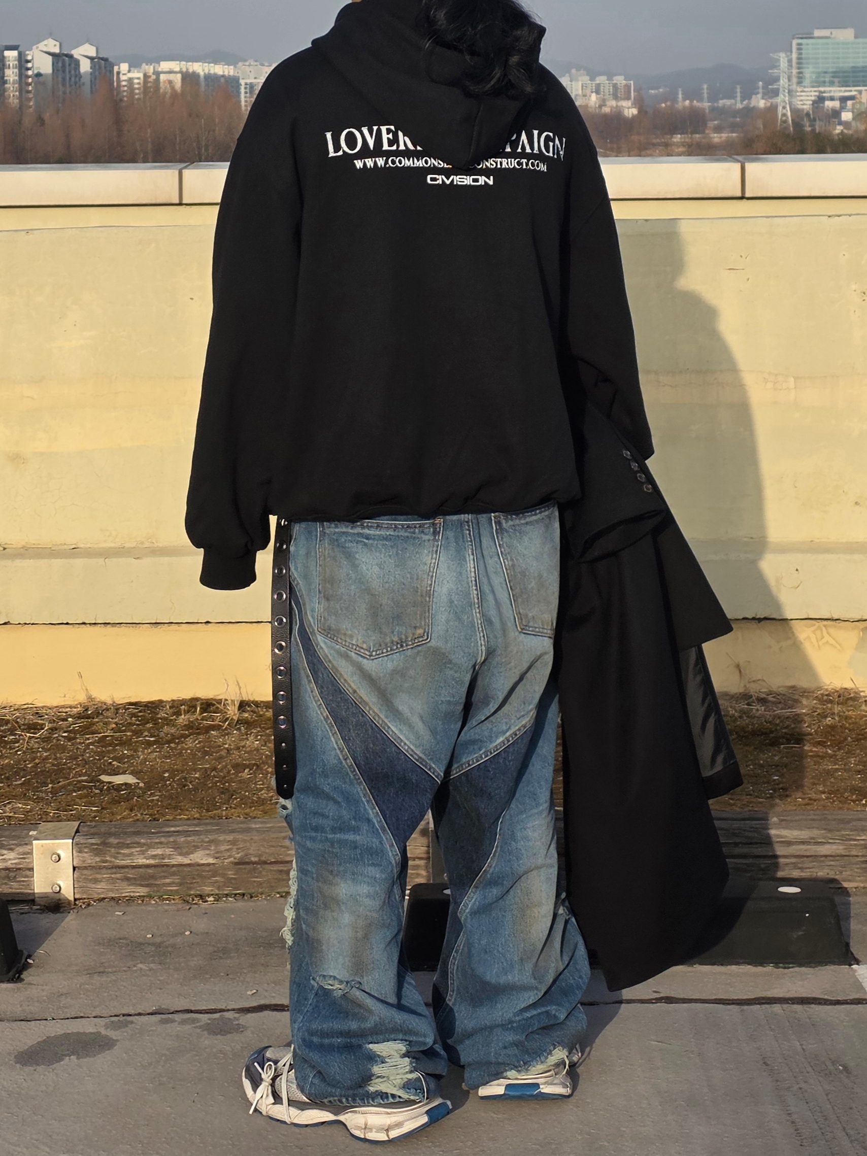 Civision by CSC Vision Distressed Denim Pants Washed Blue, Civision by CSC Lovers Hoodie 착용 스타일 - 2