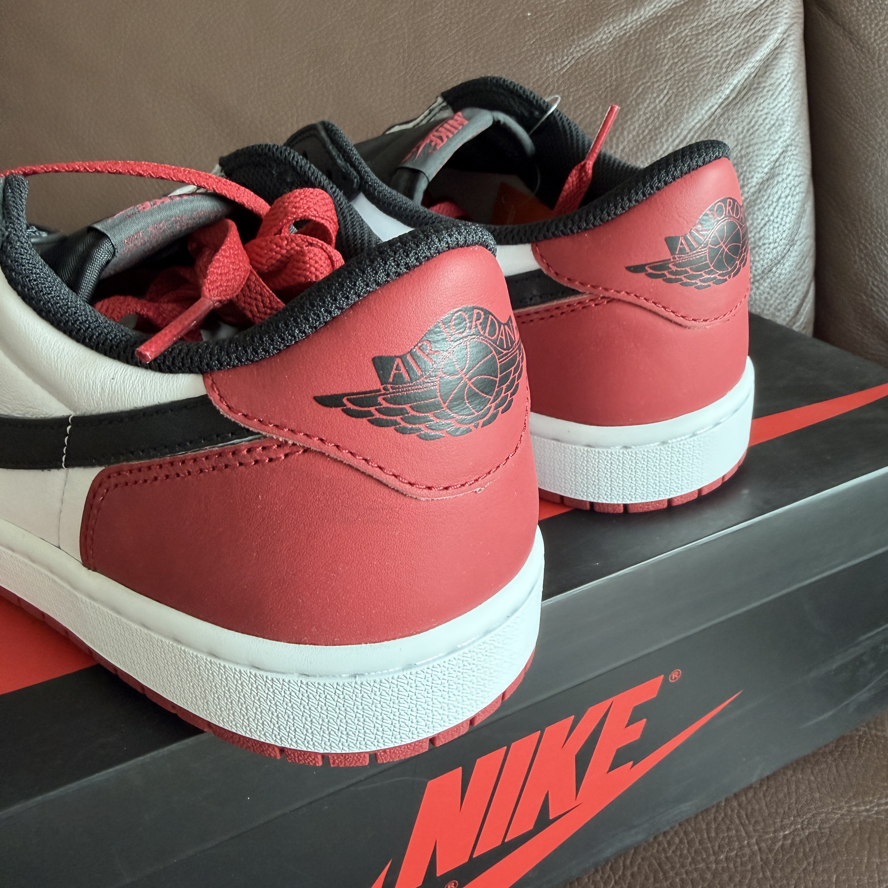 Jordan 1 Retro Low OG Black Toe 착용 스타일 - 3