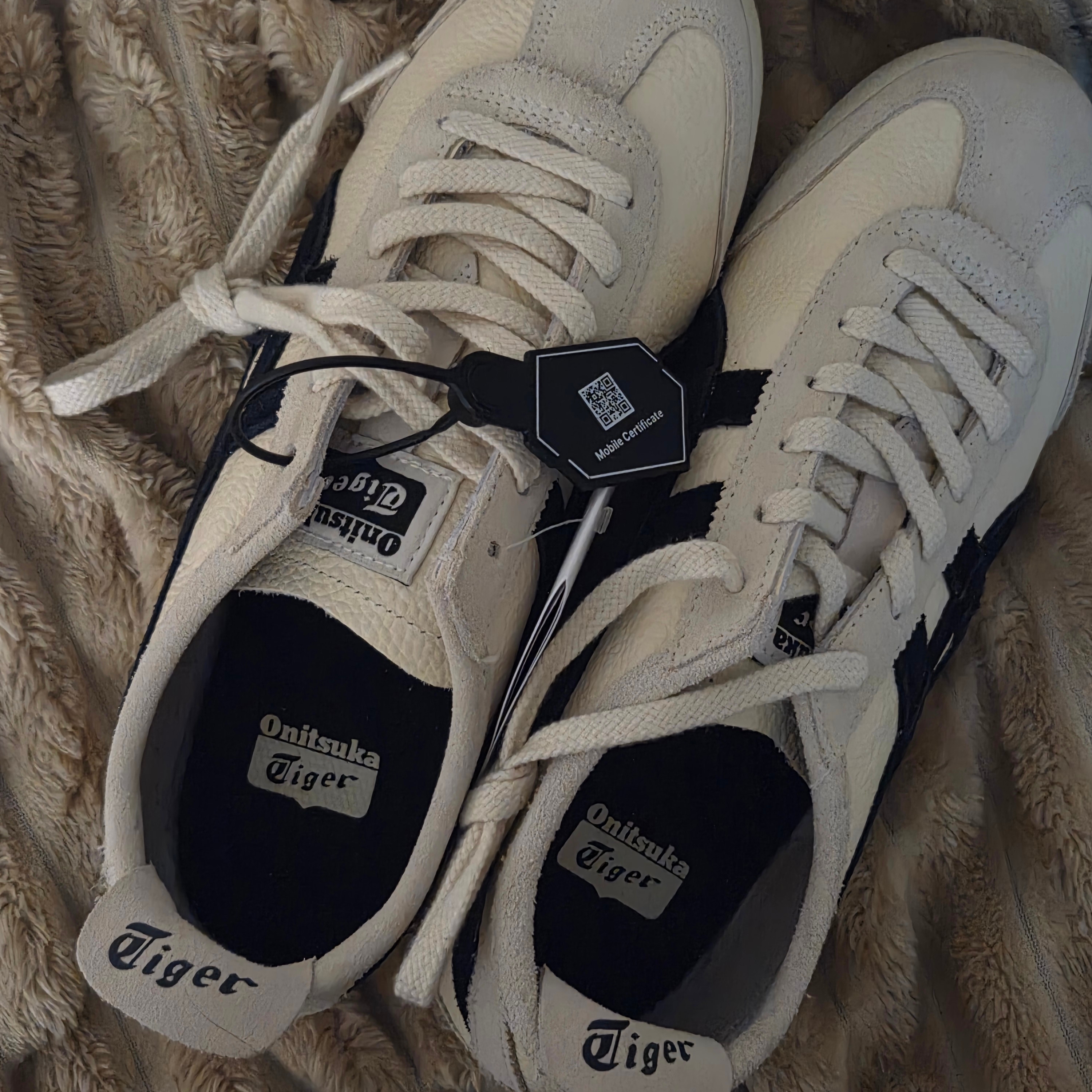 Onitsuka Tiger Mexico 66 Vintage White Black 착용 스타일