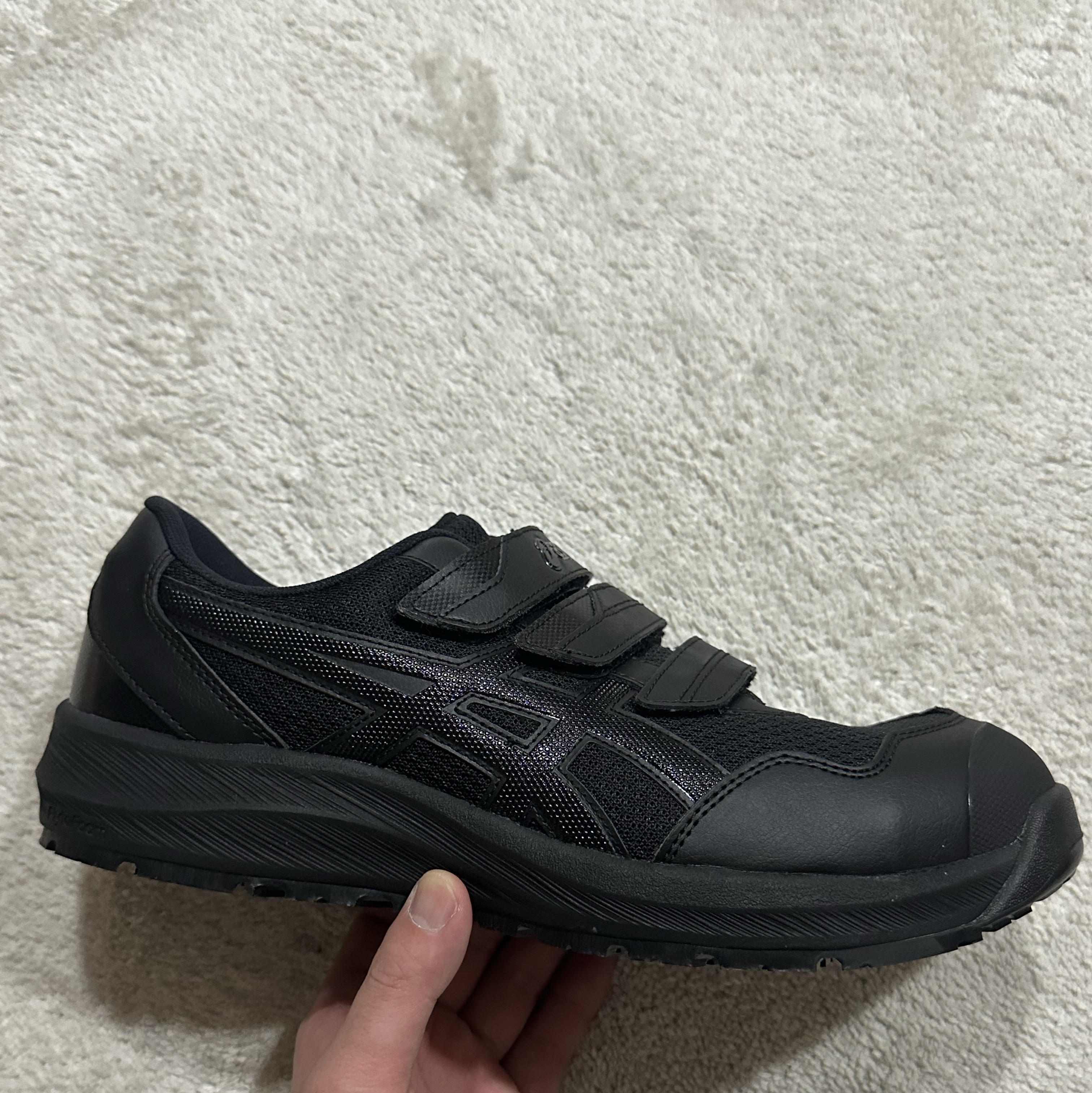 Asics Winjob CP215 Black 착용 스타일 - 1