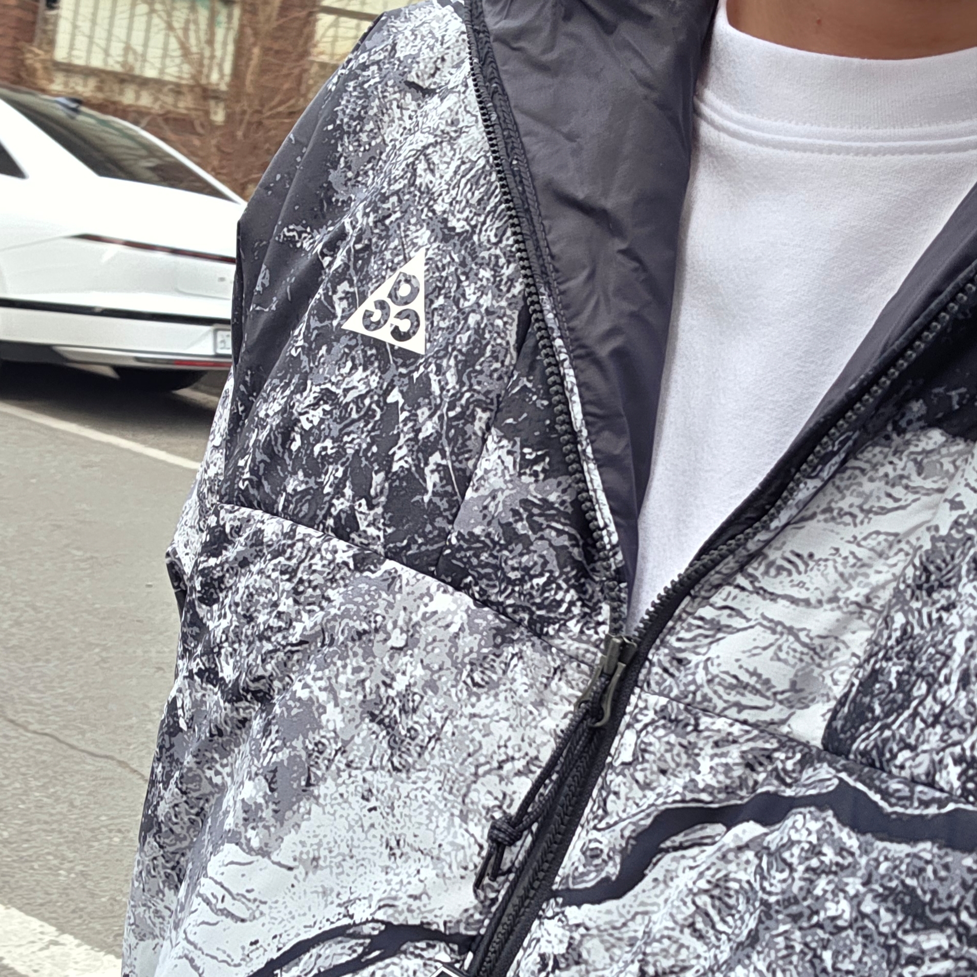 Nike ACG Therma-Fit ADV Rope De Dope Allover Print Jacket Anthracite 착용 스타일