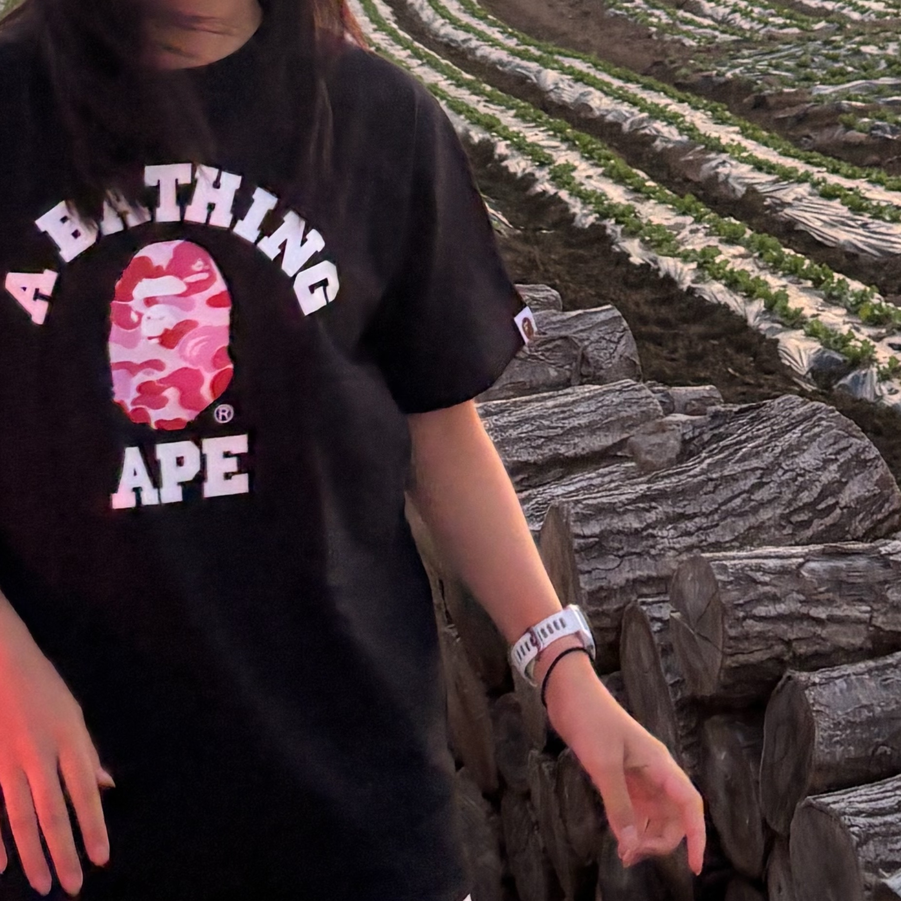 BAPE ABC Camo College T-Shirt Black Pink, Adidas Yeezy Slide Salt 착용 스타일 - 1