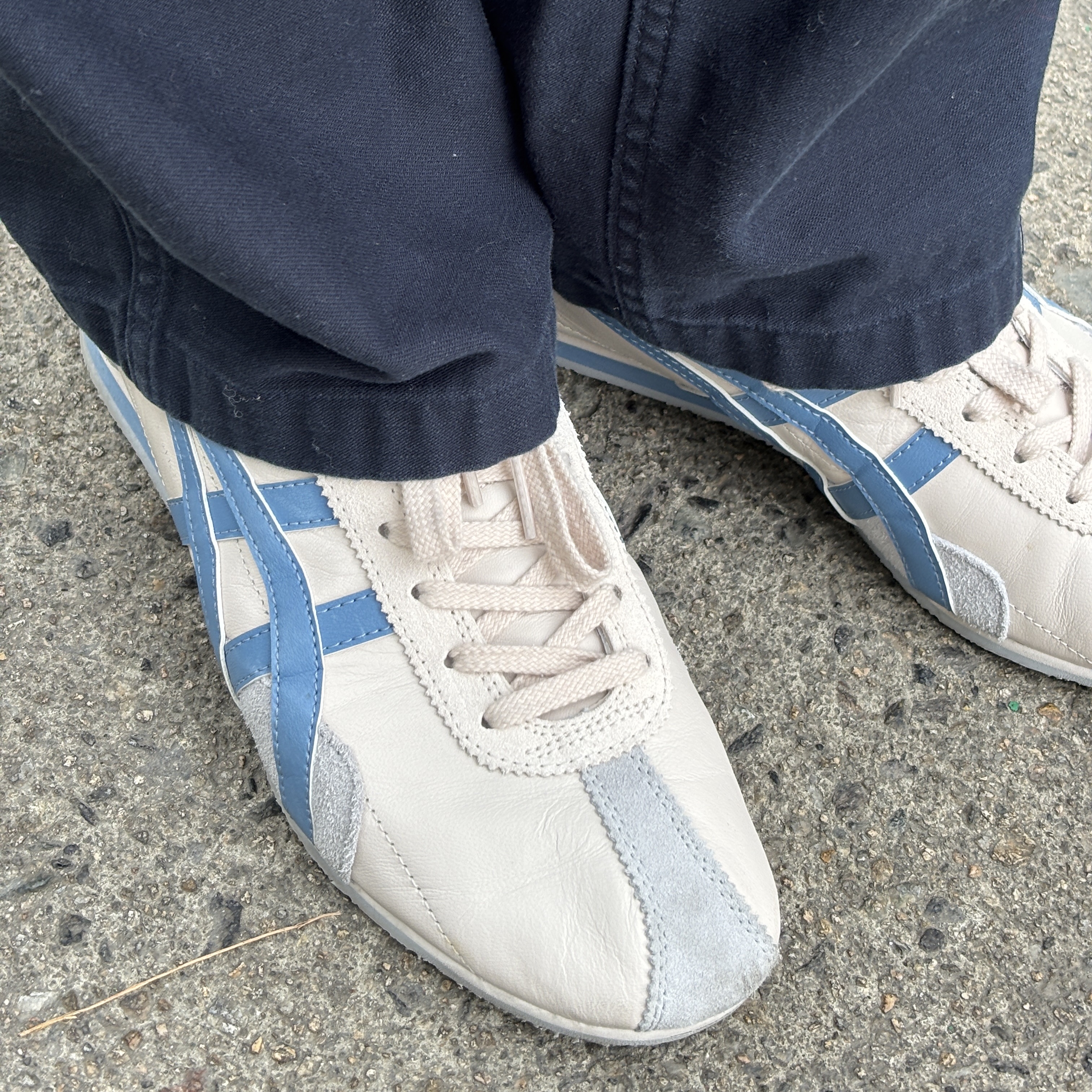 Onitsuka Tiger Runspark Cream Light Blue 착용 스타일 - 2