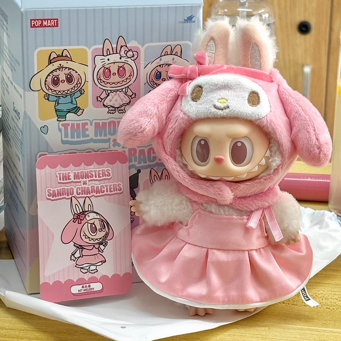 Pop Mart Labubu The Monsters x Hello Kitty And Friends Series Plush Pendant My Melody (Opened Case) 착용 스타일