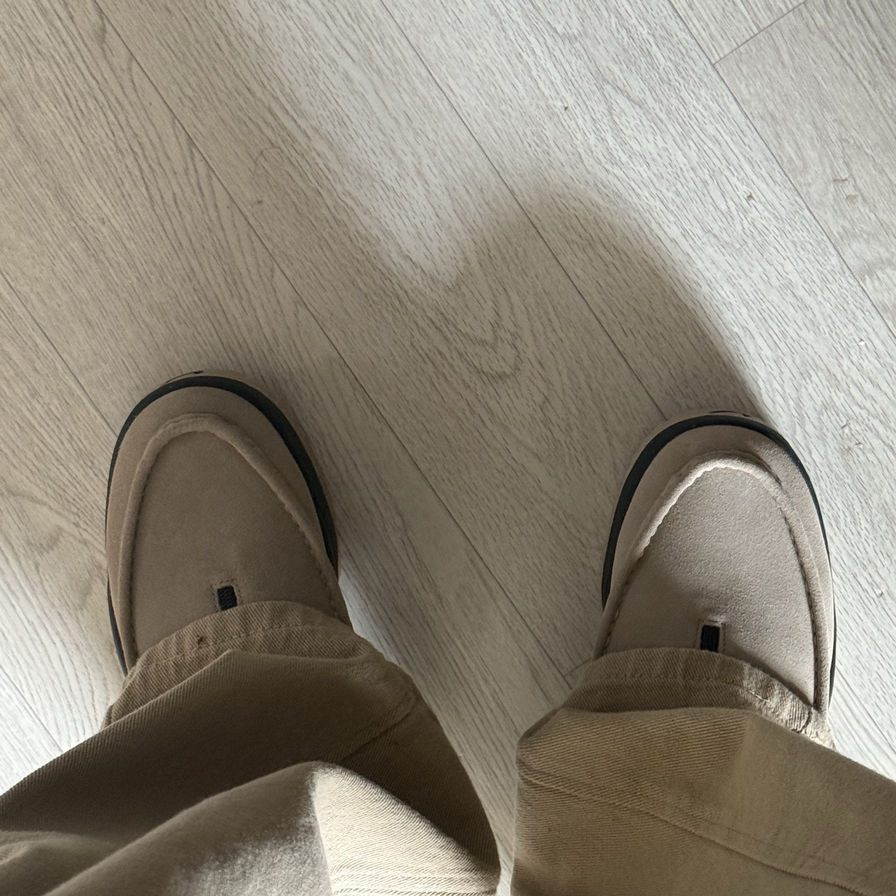 Nike ACG Izy Khaki and Black 착용 스타일
