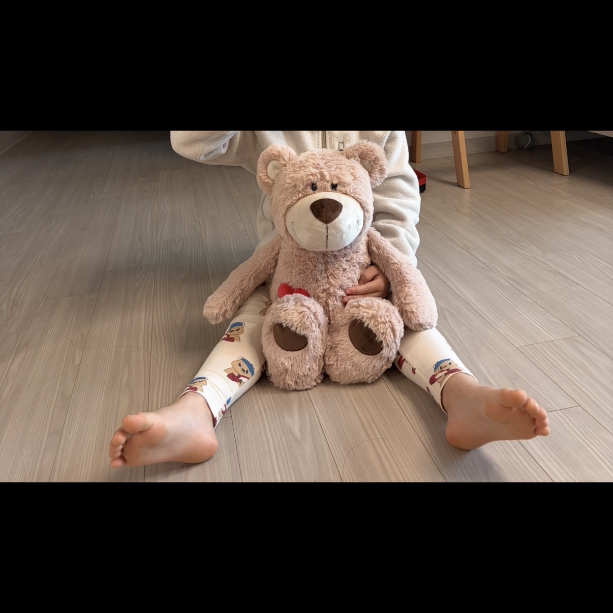 [KREAM 단독] NICI Love bear light-brown 50cm dangling 착용 스타일