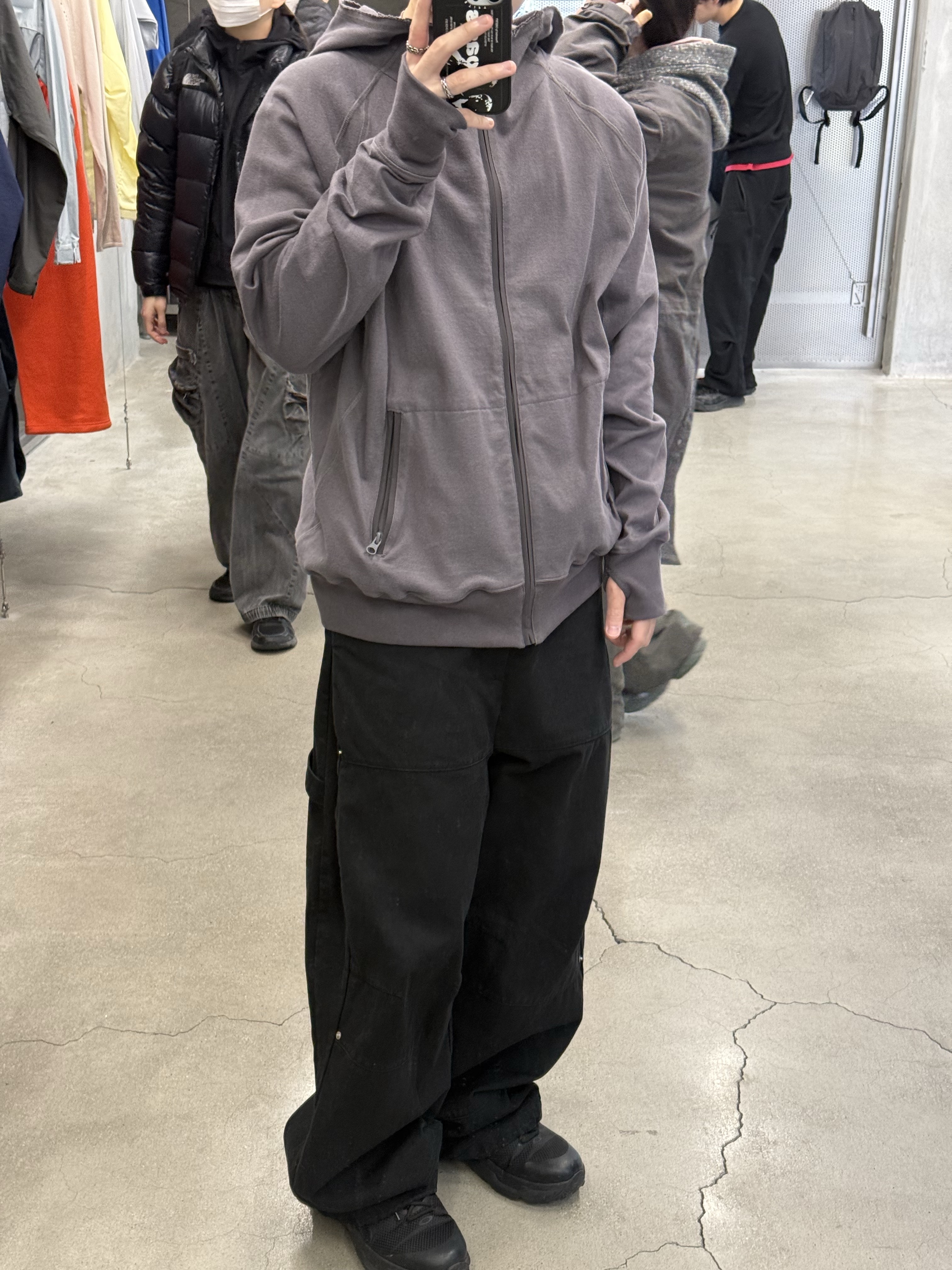 Sansan Gear Sling Zip-Up Hoodie Charcoal, Hatchingroom Broken Egg 2Way Necklace 착용 스타일