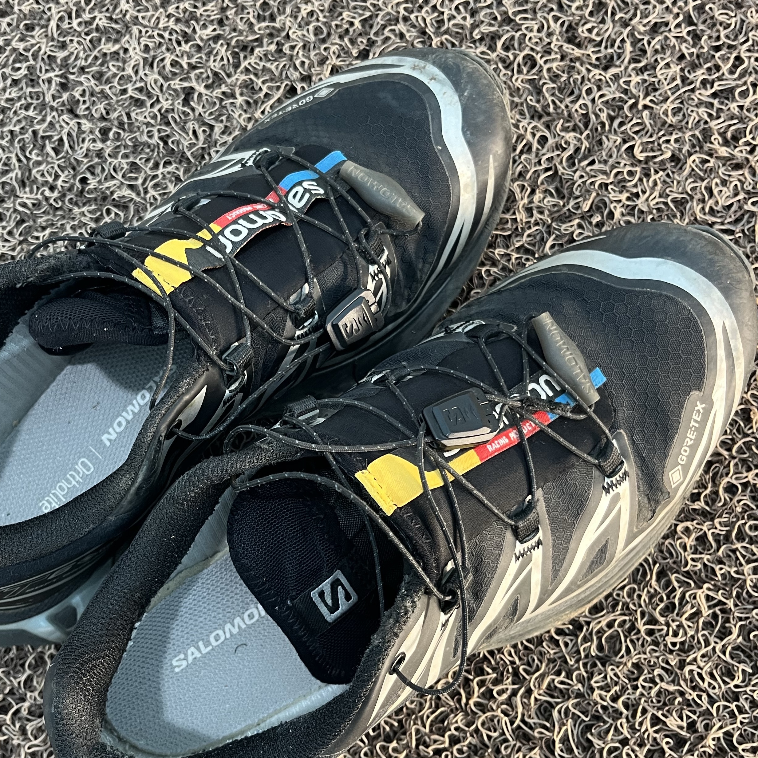 Salomon XT-6 GTX Black Silver 착용 스타일