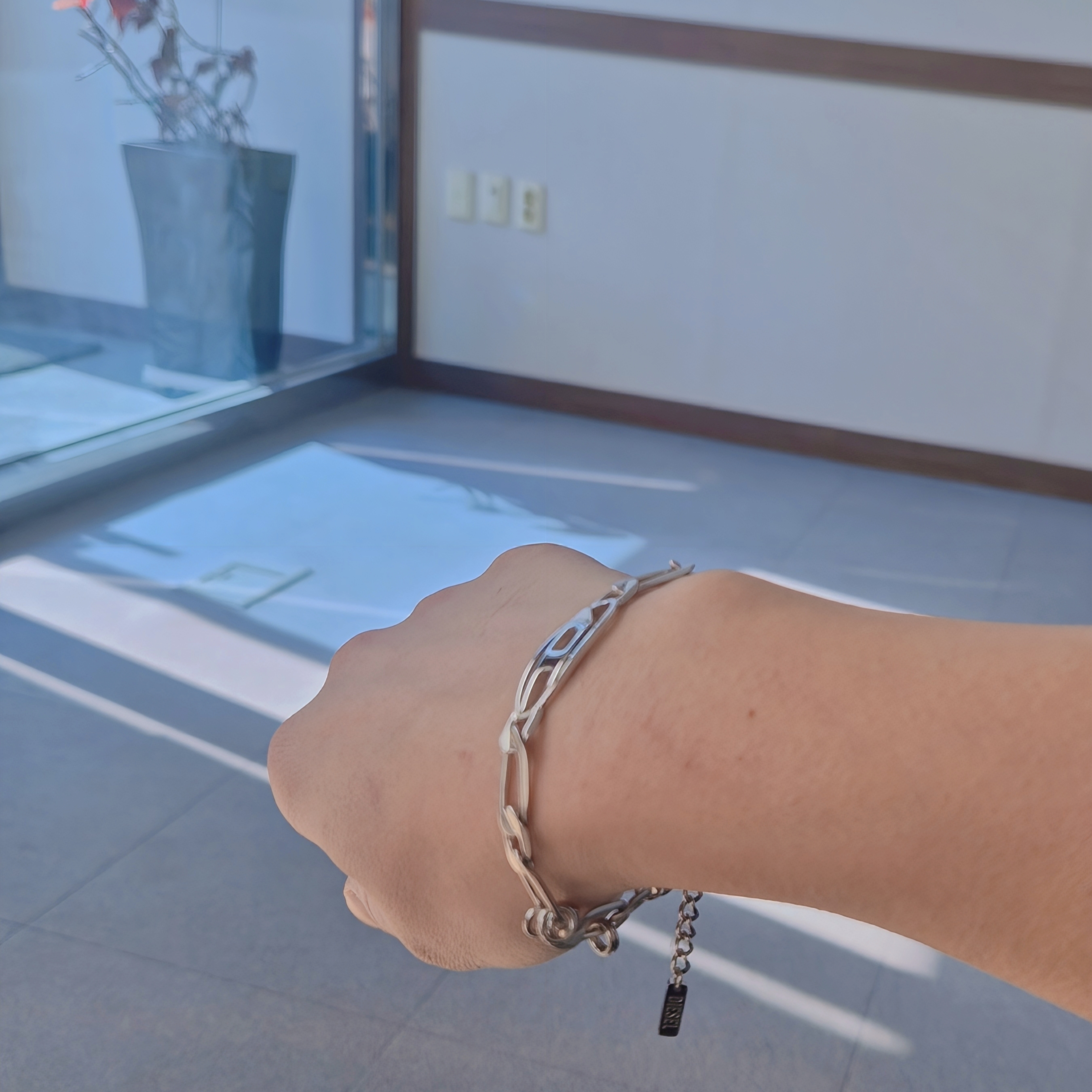 Diesel DX1599040 Stainless Steel and Brass Chain Bracelet Silver 착용 스타일 - 1