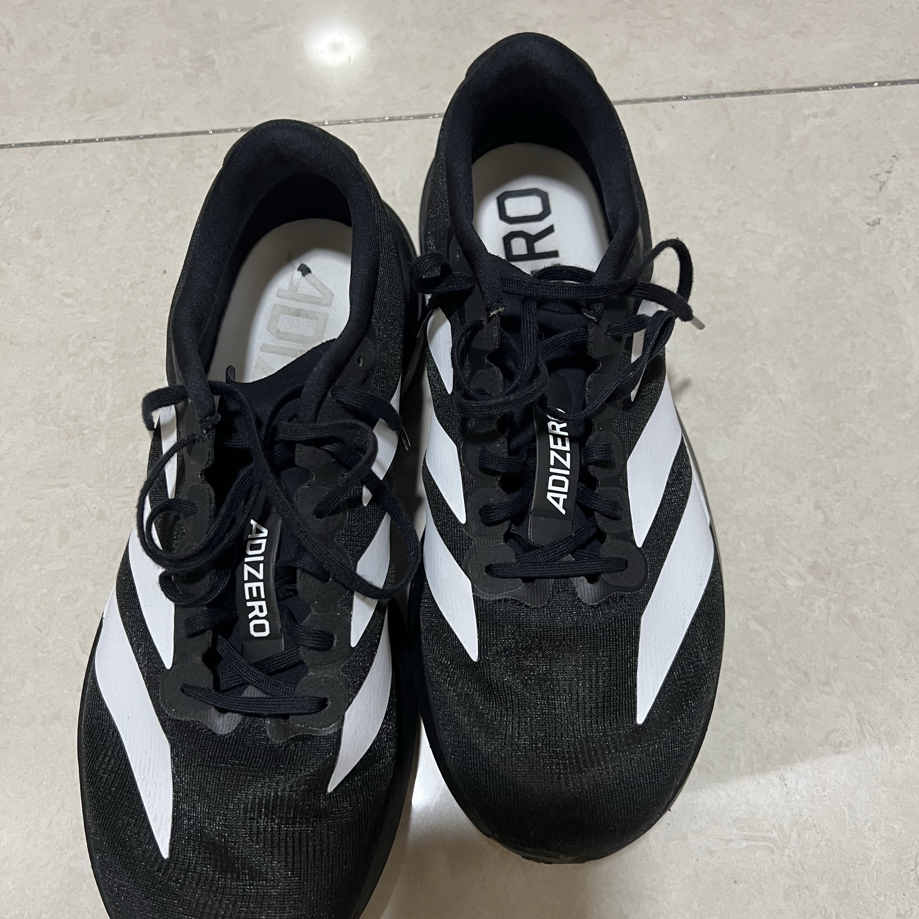 Adidas Adizero EVO SL Core Black Cloud White ์ฐฉ์ฉ ์คํ์ผ