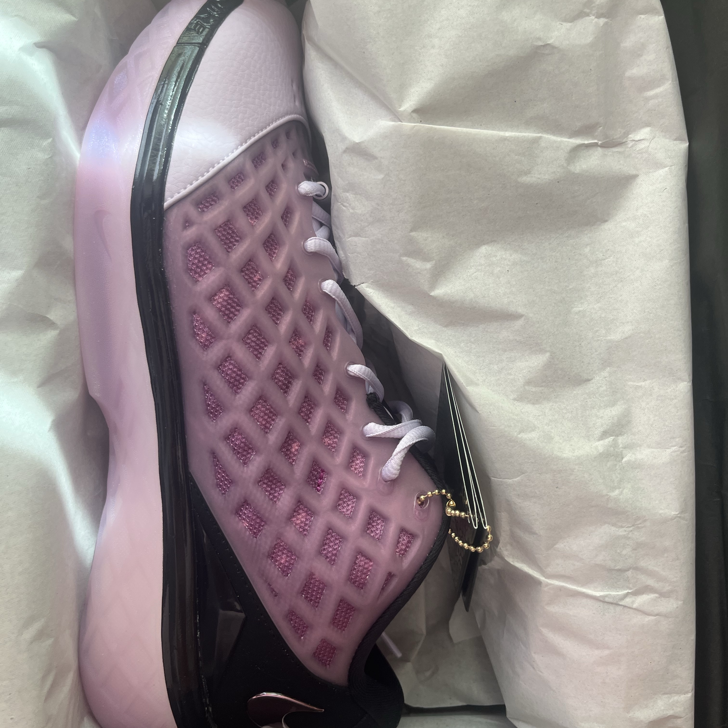 Nike Kobe 3 Low Protro Doll Pink Foam 착용 스타일 - 3