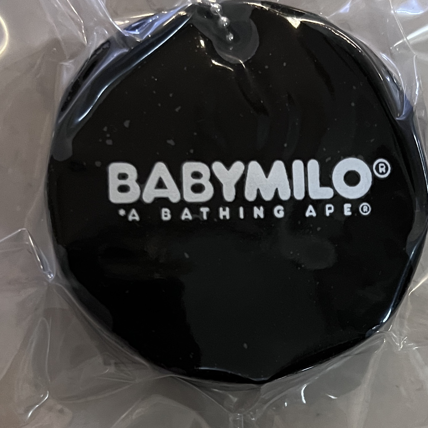 BAPE Baby Milo Keychain Brown 착용 스타일