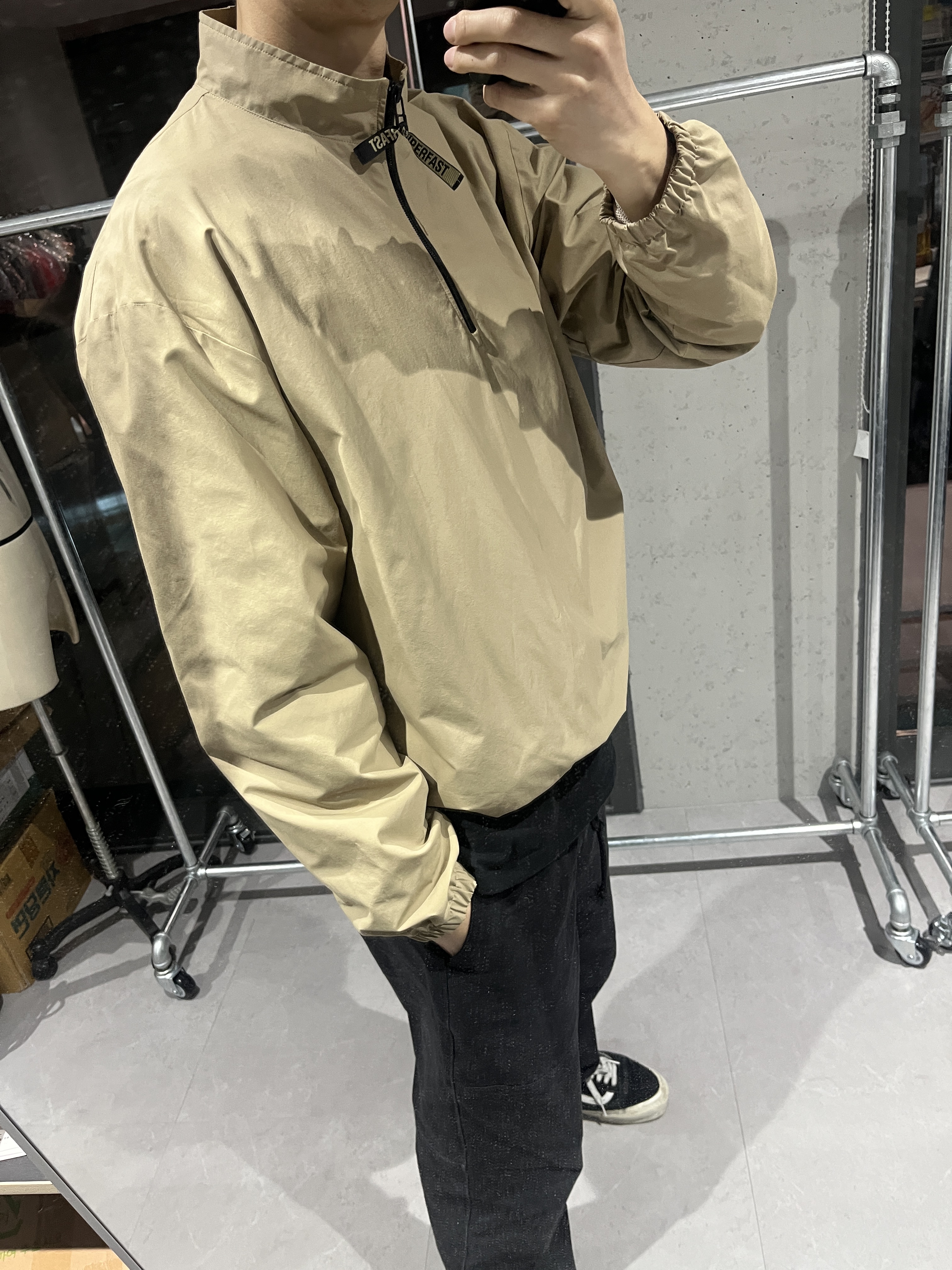 SUPERVELOCE Miglia Quarter Zip Jacket Dune 착용 스타일 - 3