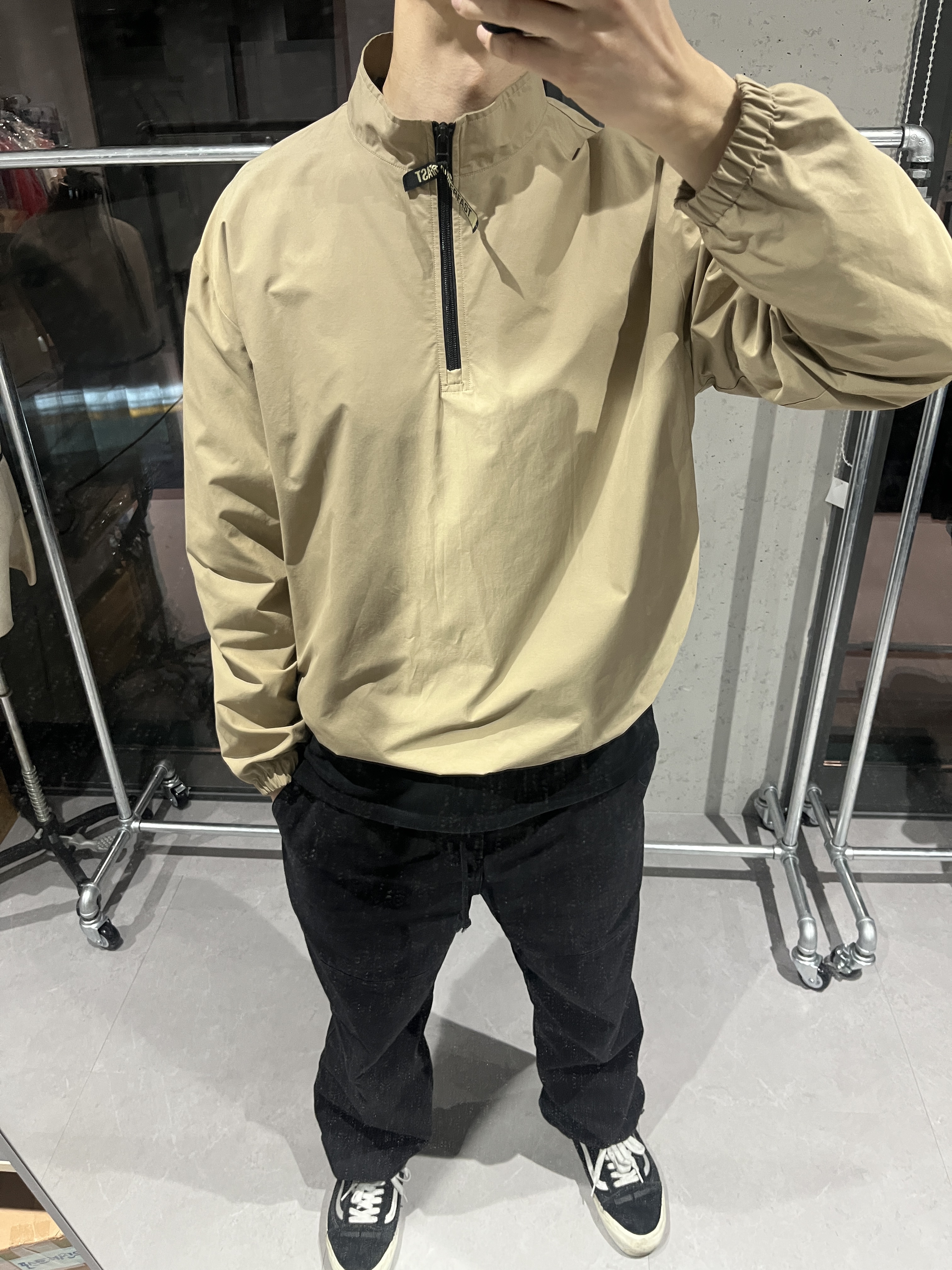 SUPERVELOCE Miglia Quarter Zip Jacket Dune 착용 스타일 - 1