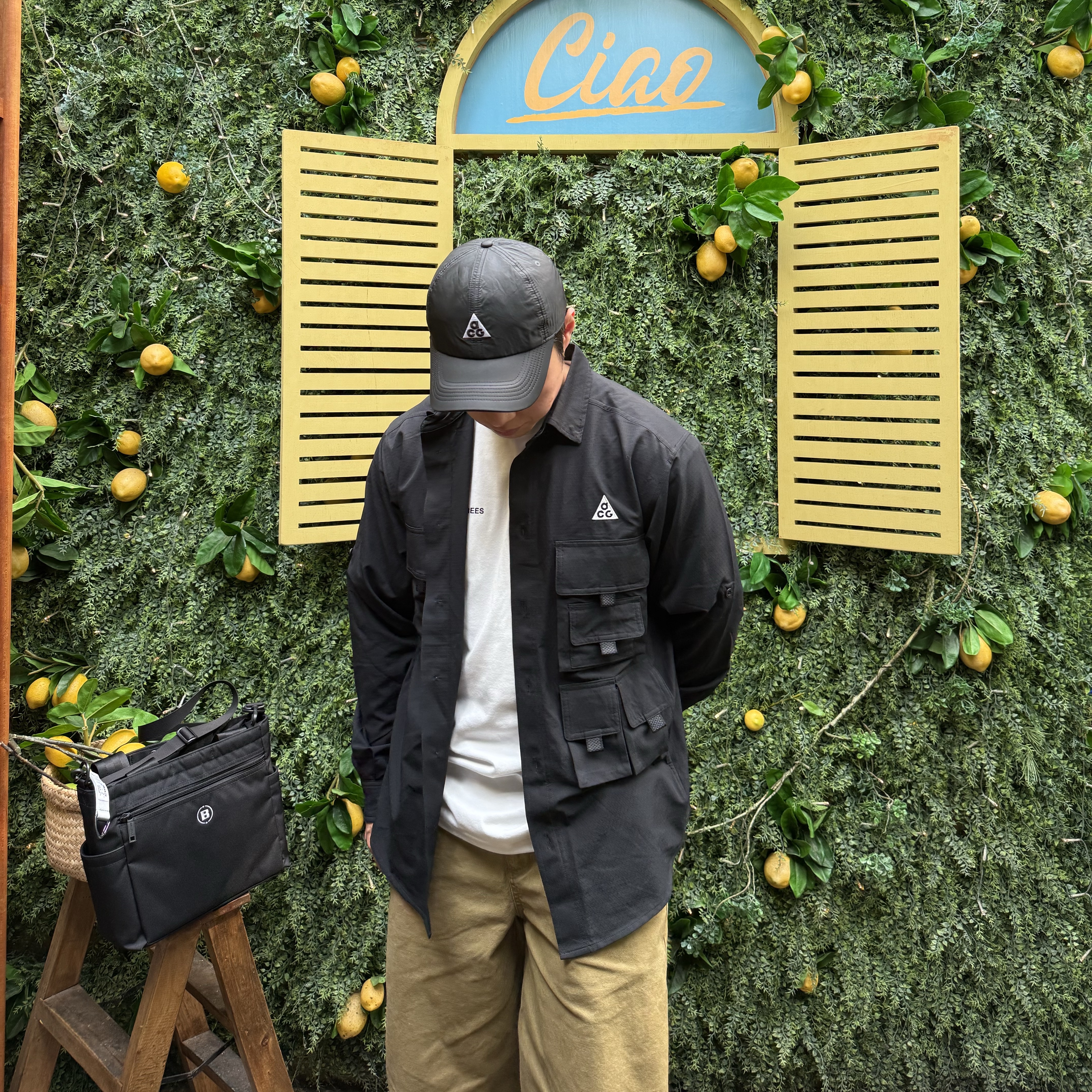 Nike ACG Trail Cap Black, Nike ACG Dri-Fit UV Devastation Trail Shirt Black Summit White - Asia 착용 스타일