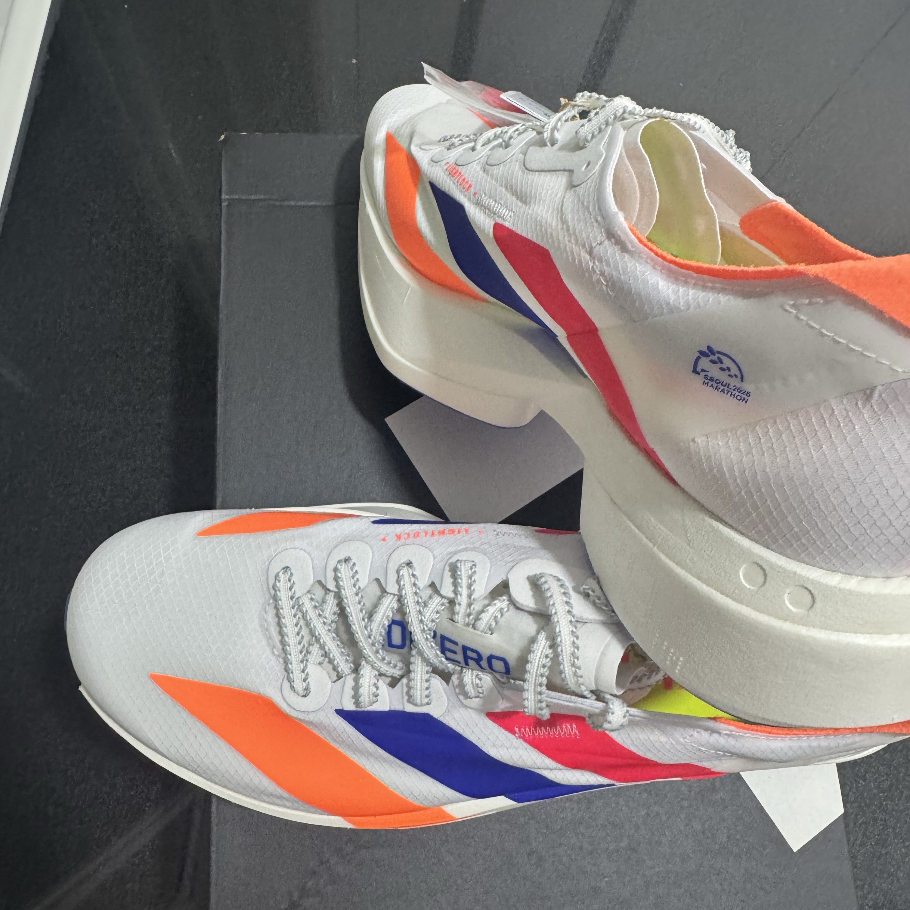 Adidas Seoul Marathon Adizero Adios Pro 4 Cloud White Lucid Red 착용 스타일