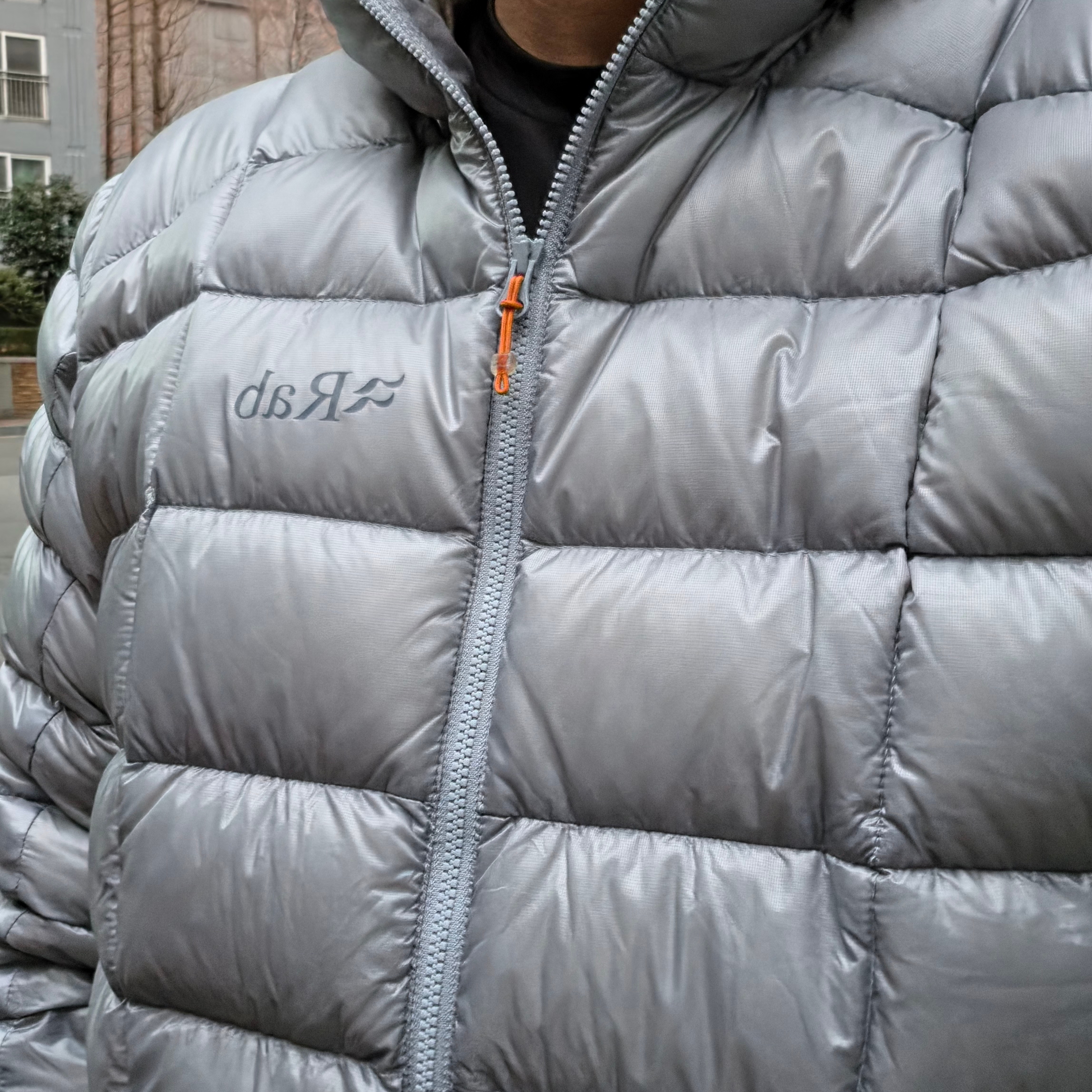 Rab Mythic G Down Jacket Cloud 착용 스타일 - 2
