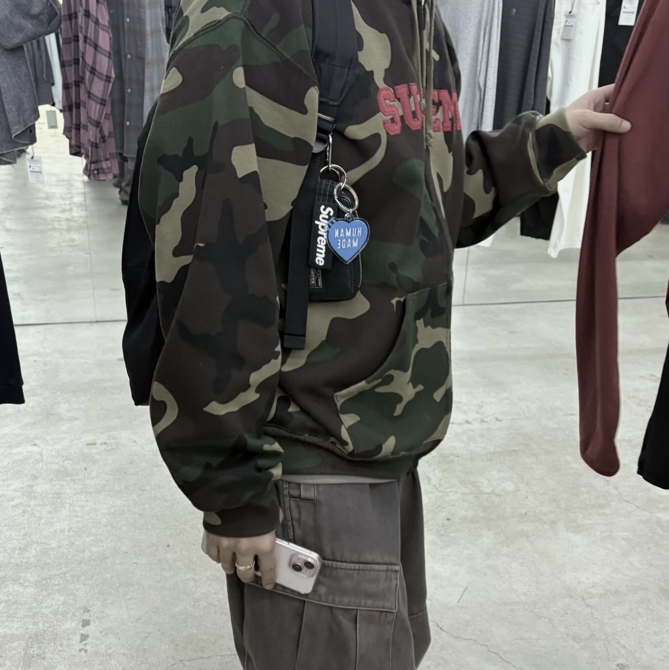 Supreme Collegiate Applique Zip Up Hooded Sweatshirt Woodland Camo - 25FW, Hatchingroom Mil Pants Washed Charcoal 착용 스타일 - 1
