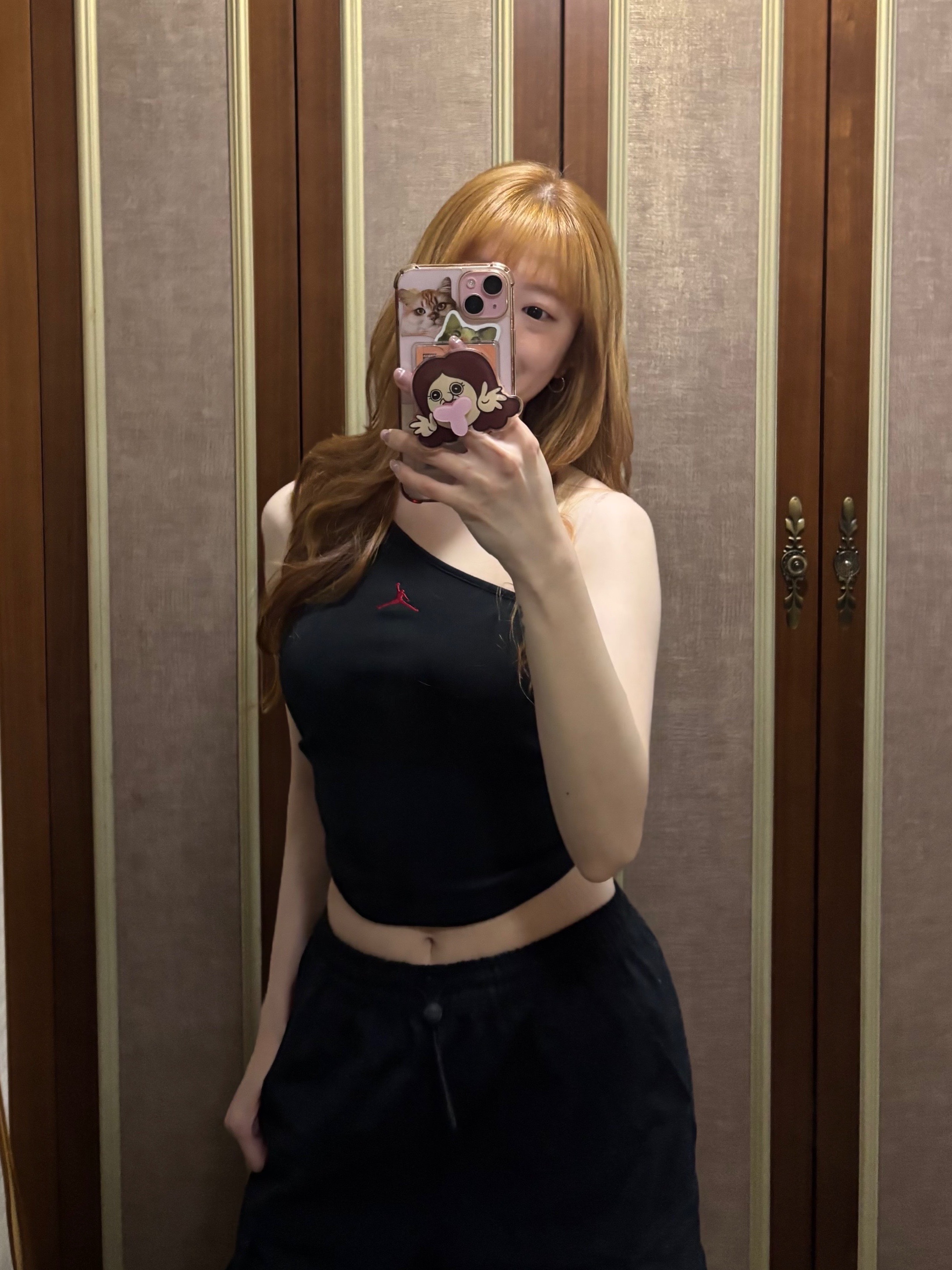 (W) Nike Shox R4 Black 착용 스타일 - 1