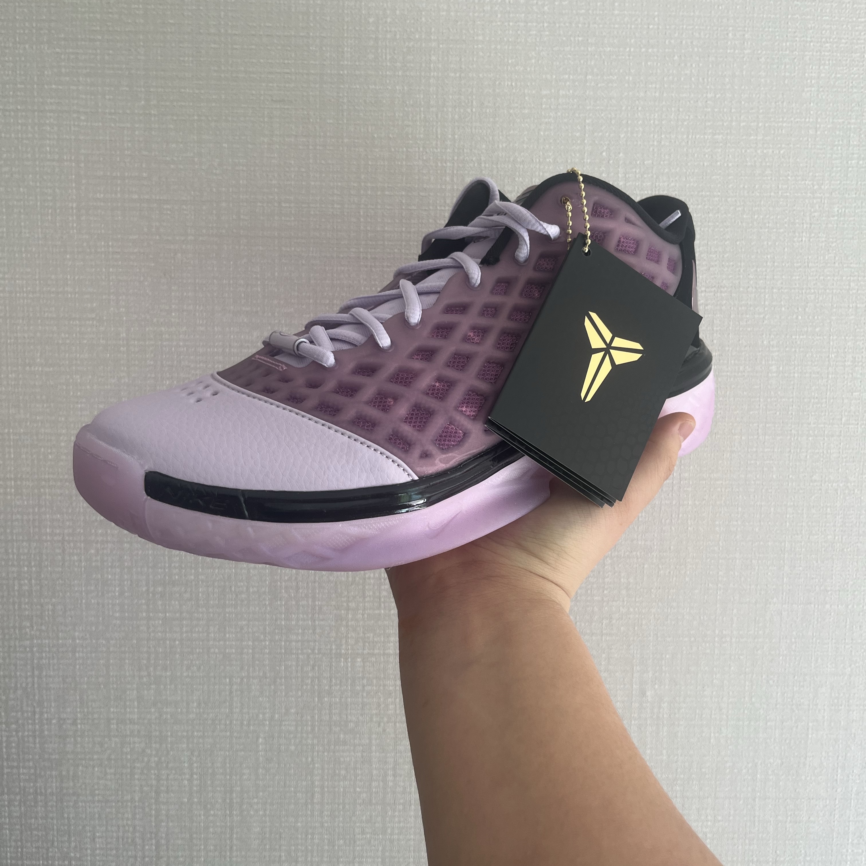 Nike Kobe 3 Low Protro Doll Pink Foam 착용 스타일 - 1