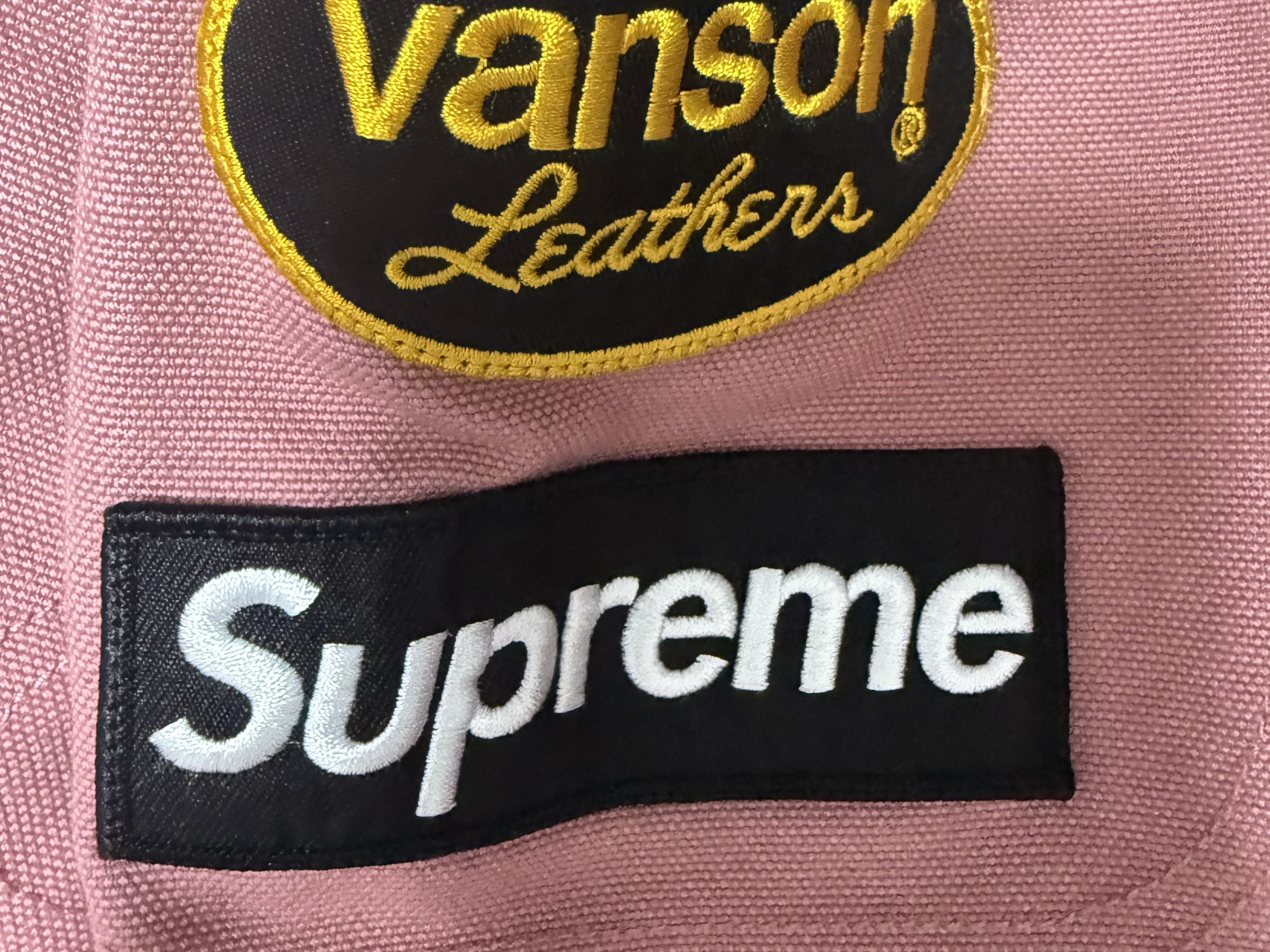 Supreme x Vanson Leathers Cordura Jacket Pink - 26SS, Supreme x Vanson Leathers Cordura Pant Woodland Camo - 26SS 착용 스타일 - 1
