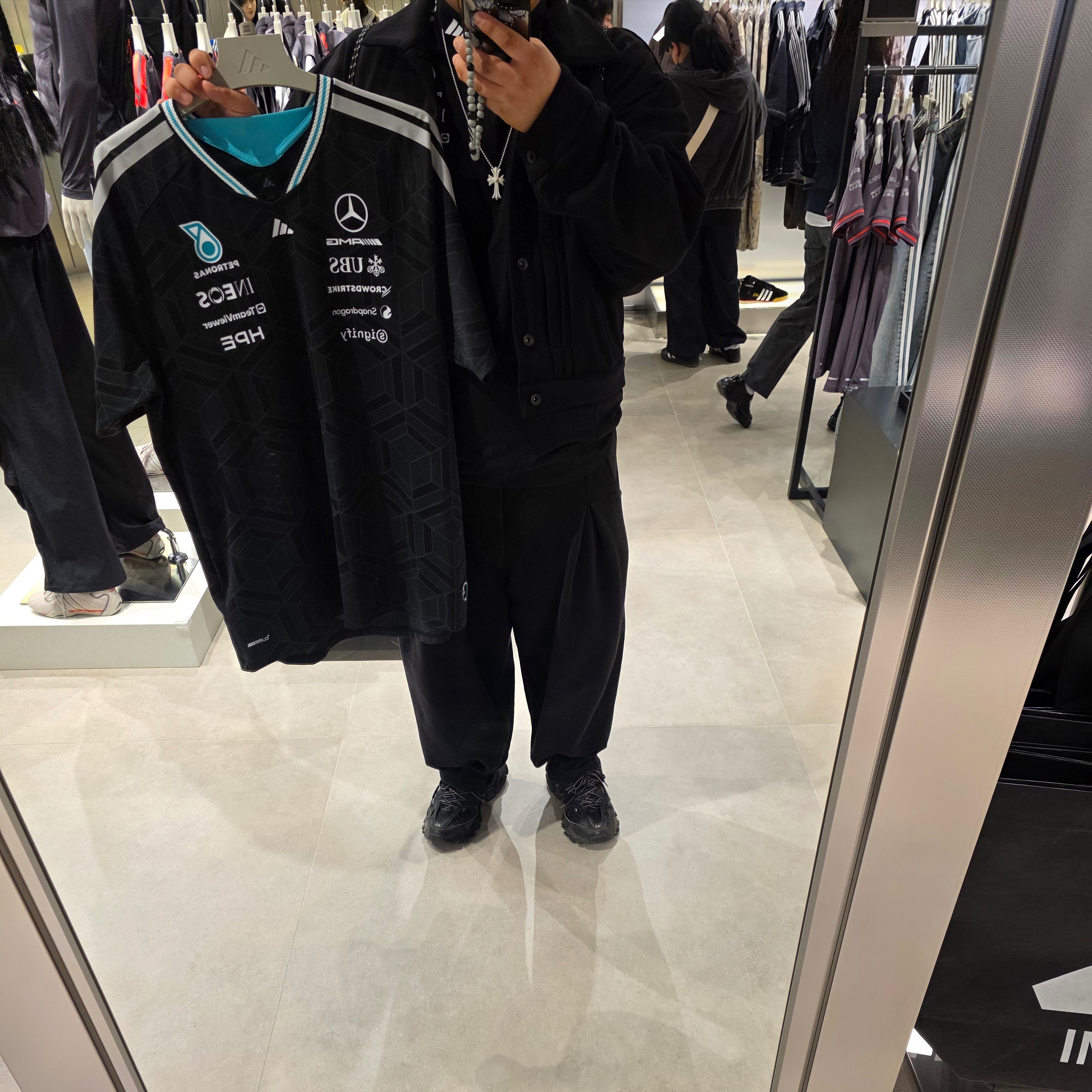 Adidas x Mercedes AMG Petronas F1 Team Driver Jersey Black - KR Sizing (Non Marking Ver.), Chrome Hearts Silichrome CH Cross Pendant White 2022/2023 착용 스타일 - 1