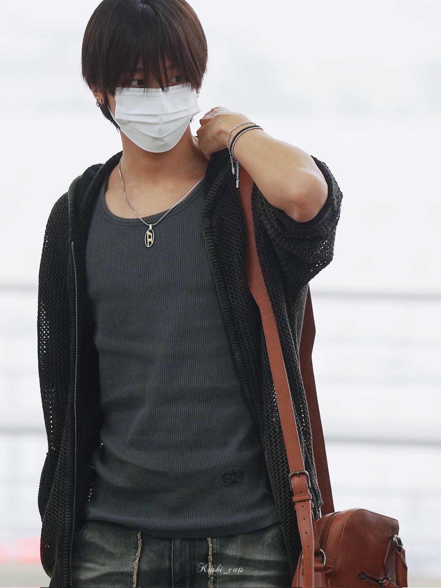 Diesel Dx1421 Two-Tone Stainless Steel Pendant Necklace Silver 착용 스타일