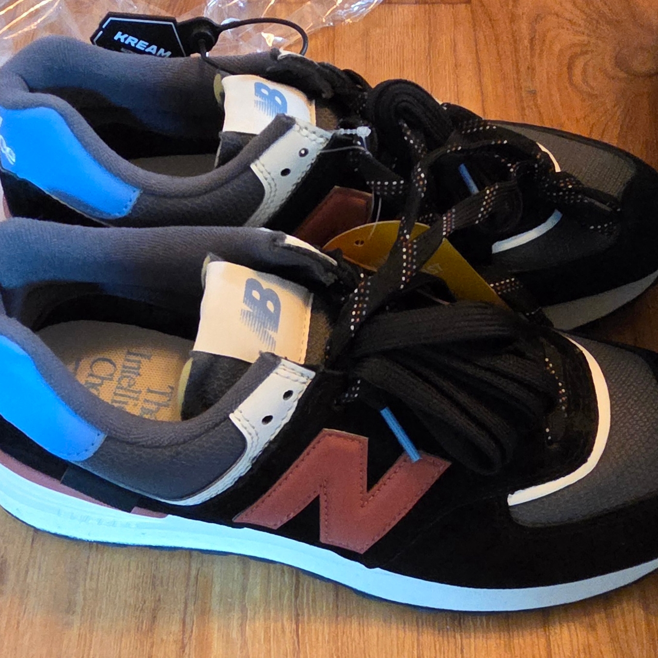 New Balance 574 Legacy Black 착용 스타일 - 5