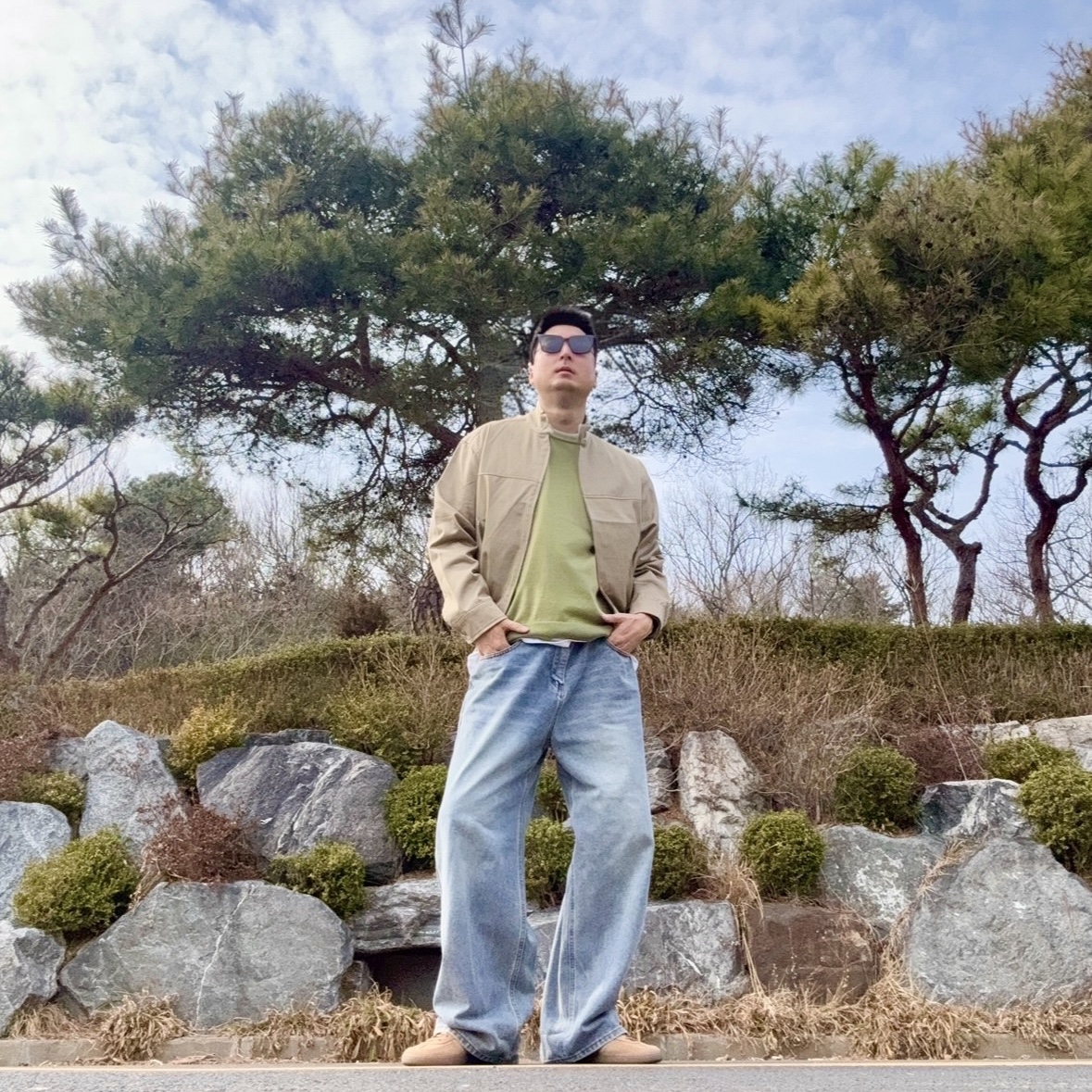 Adidas Tobacco Team Brown Desert Cardboard 착용 스타일