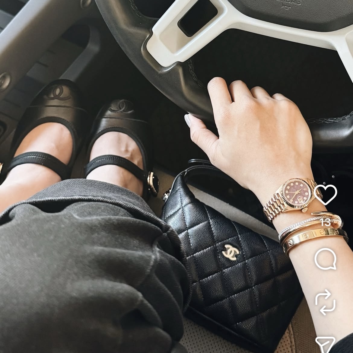 (W) Chanel Mary Janes Lambskin & Black 착용 스타일