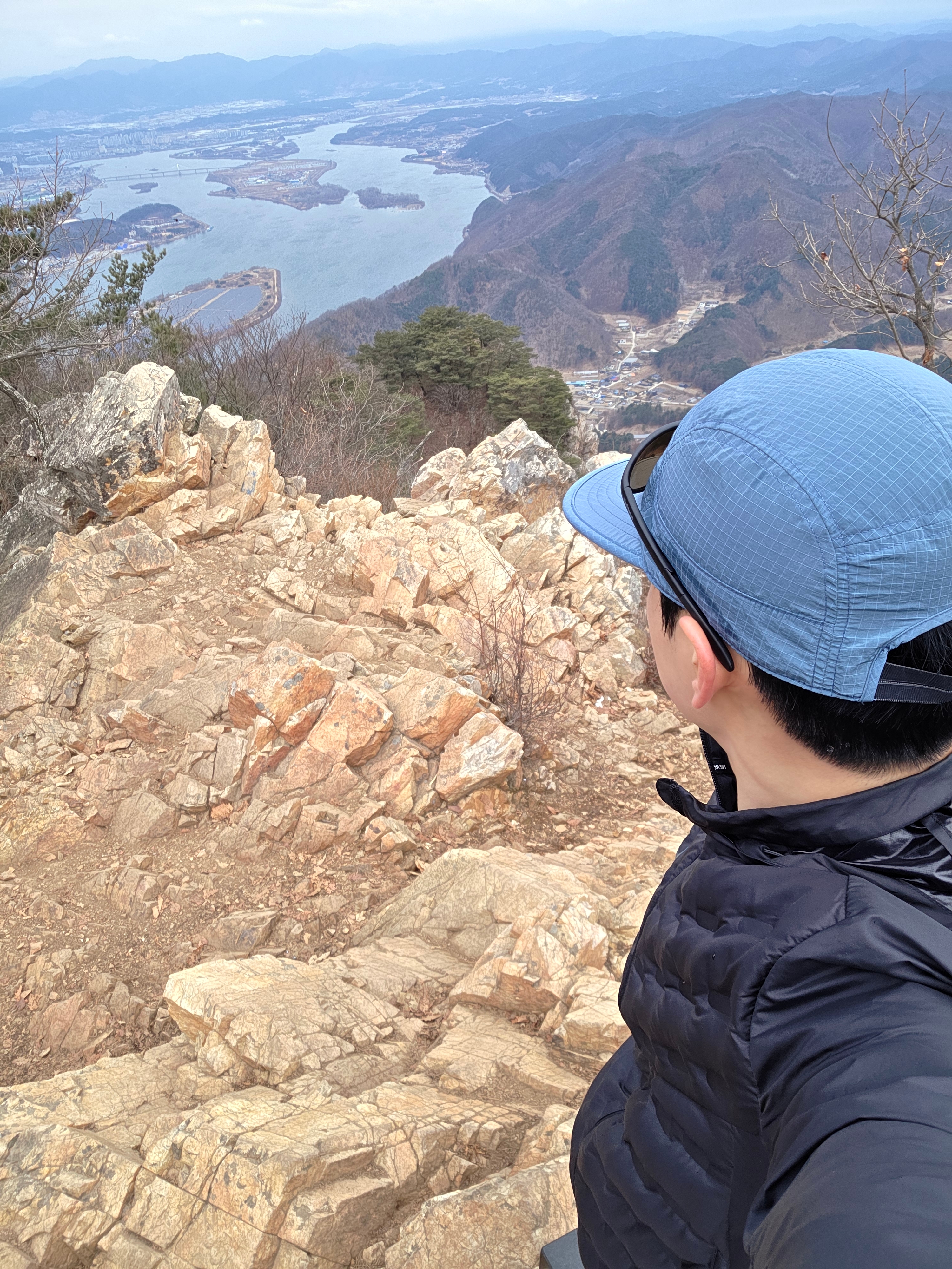 Nike Therma-Fit ADV Aeroloft Repel Down Running Jacket Black - Asia, Montbell Trekking Glasses Black Brown 착용 스타일 - 2