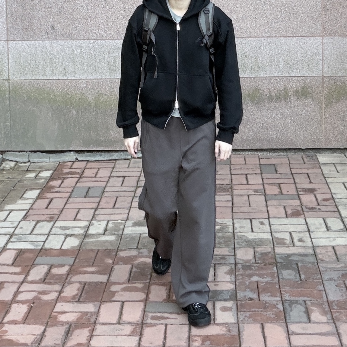Kinchi x Vatoz Zig Grey, Thisisneverthat Sp Backpack 29 Black 착용 스타일 - 2