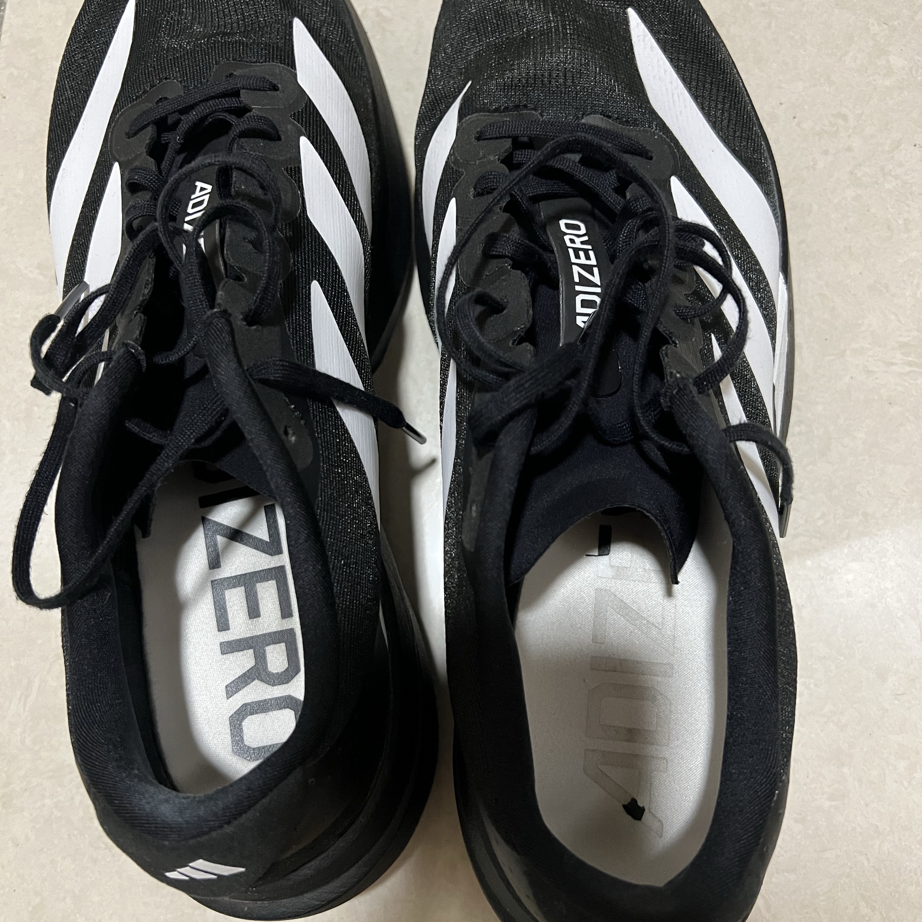 Adidas Adizero EVO SL Core Black Cloud White ์ฐฉ์ฉ ์คํ์ผ