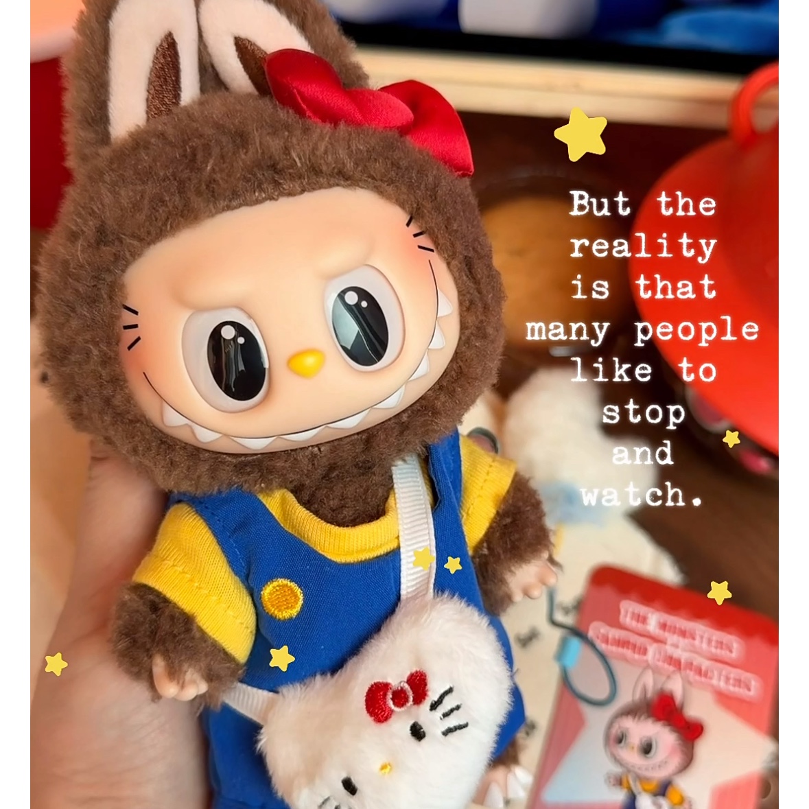 Pop Mart Labubu The Monsters x Hello Kitty And Friends Series Plush Pendant Classic Hello Kitty (Opened Case) 착용 스타일