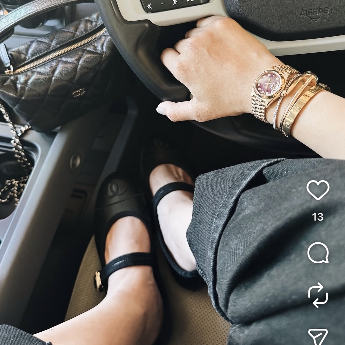 (W) Chanel Mary Janes Lambskin & Black 착용 스타일
