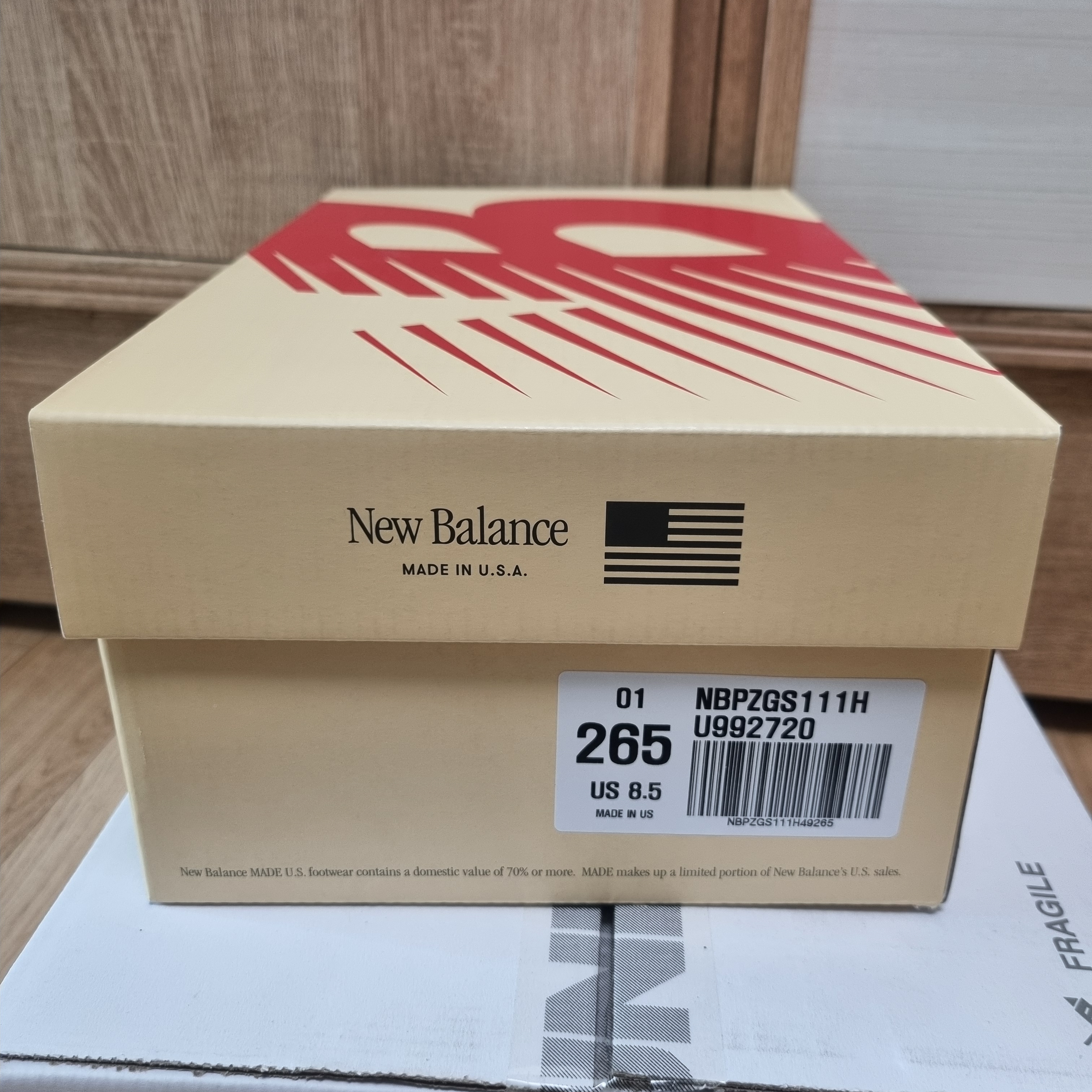 New Balance x Teddy Santis 992 Made in USA Olivine Incense 착용 스타일 - 5