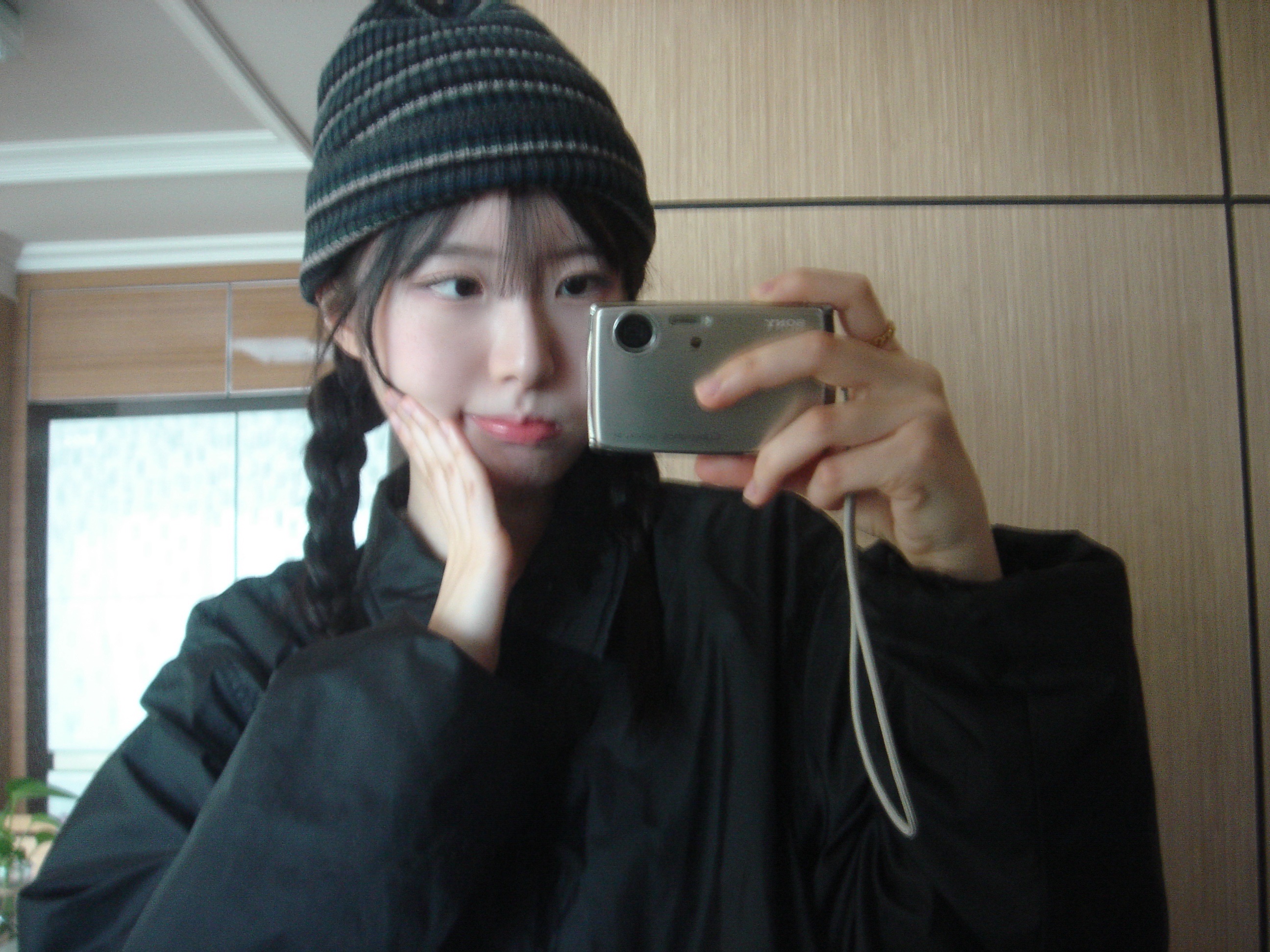 Khakis Harbor Beanie Black 착용 스타일 - 3