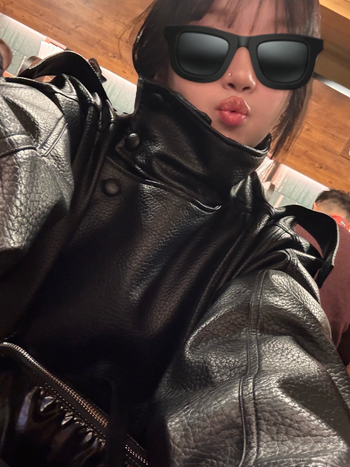 Zara Faux Leather Jacket Black, Matin Kim Glossy Logo Stitch Mini Shoulder Bag In Black 착용 스타일