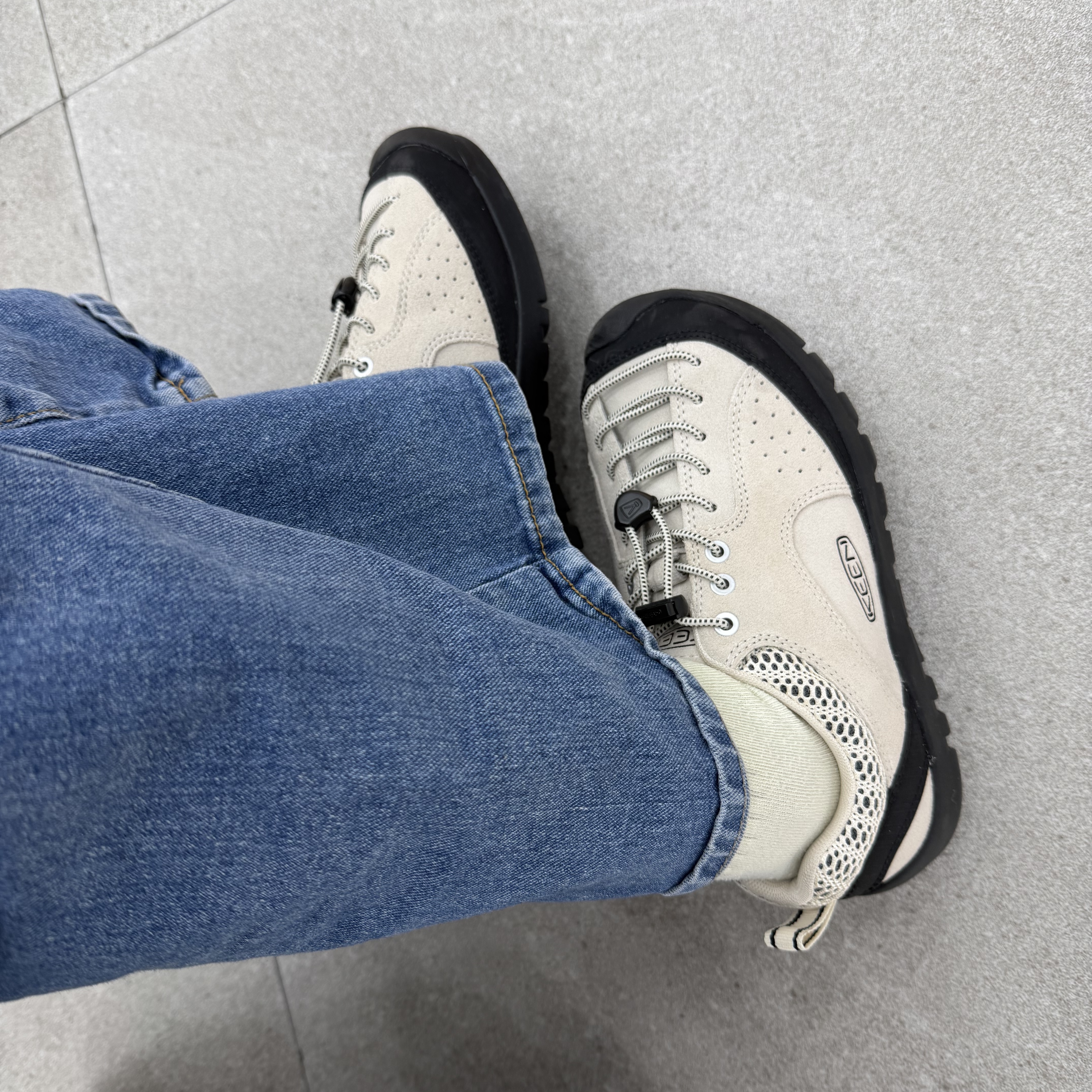 (W) Keen Jasper Rocks SP Sneaker Birch Black 착용 스타일