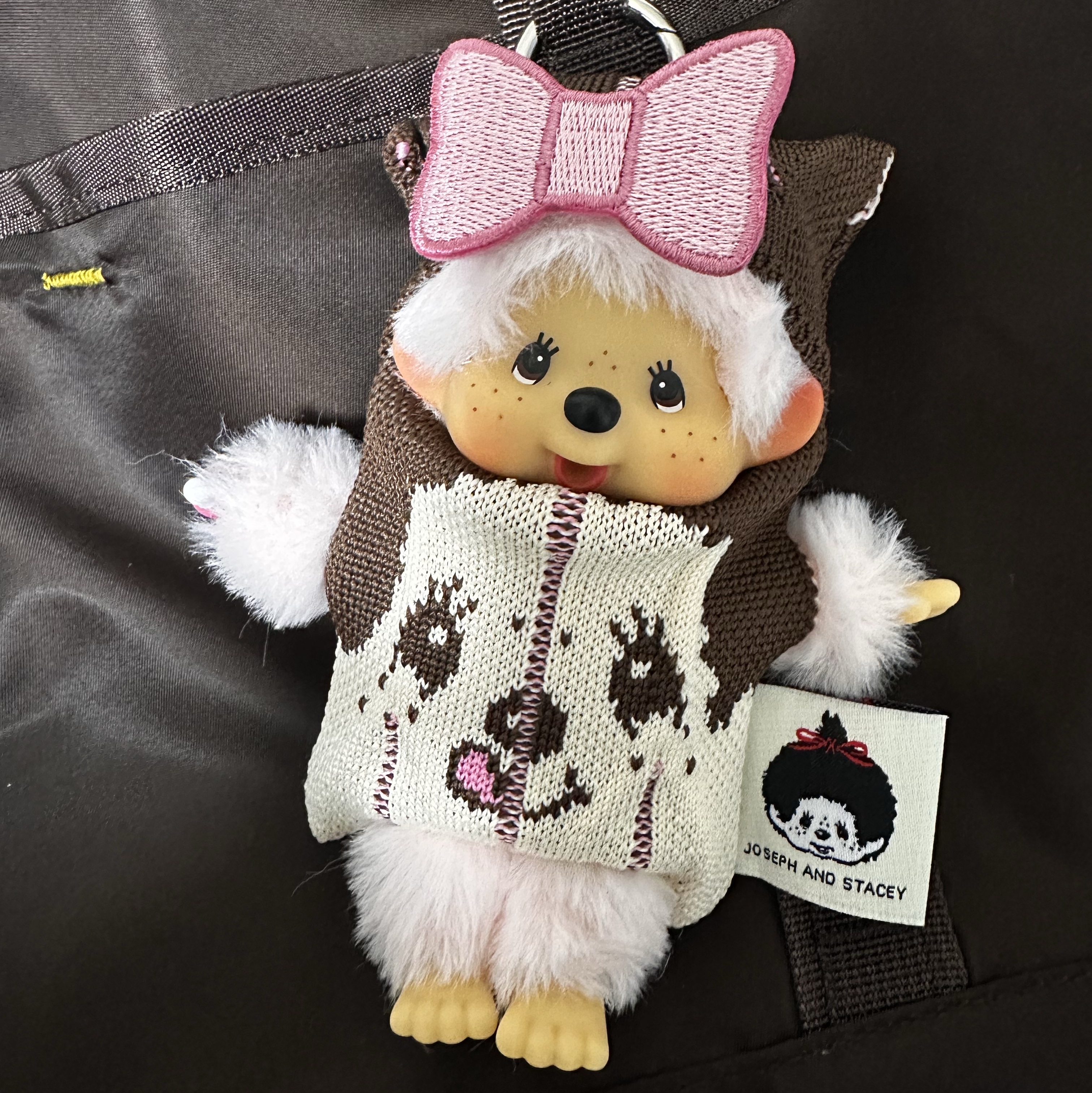 Monchhichi COLORS Keychain Pink, JOSEPH&STACEY Lucky Pleats Knit  Mini Multi Pouch Monchhichi Girl Brown with Ribbon Wappen Pink 착용 스타일