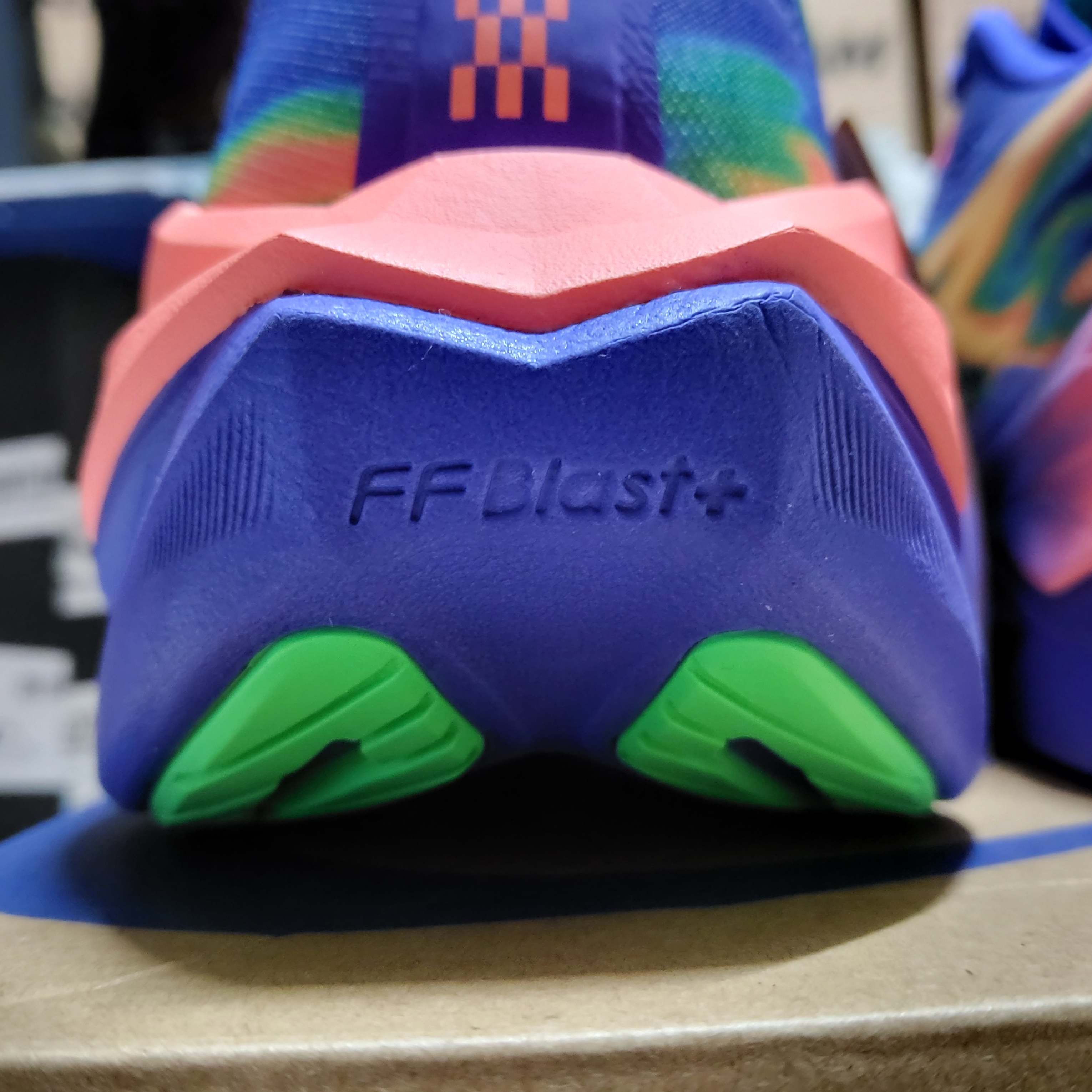 Asics Superblast 3 Cobalt Burst Light Orange 착용 스타일 - 5