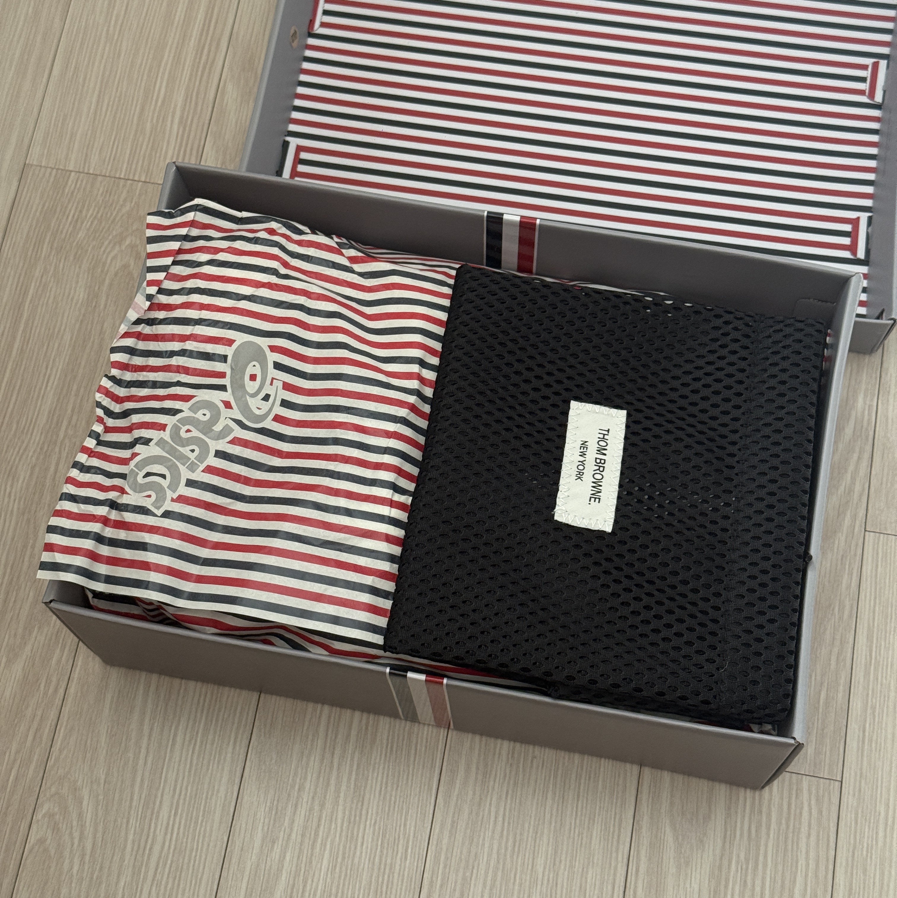 Asics x Thom Browne Gel-Kayano 14 Black 착용 스타일 - 3